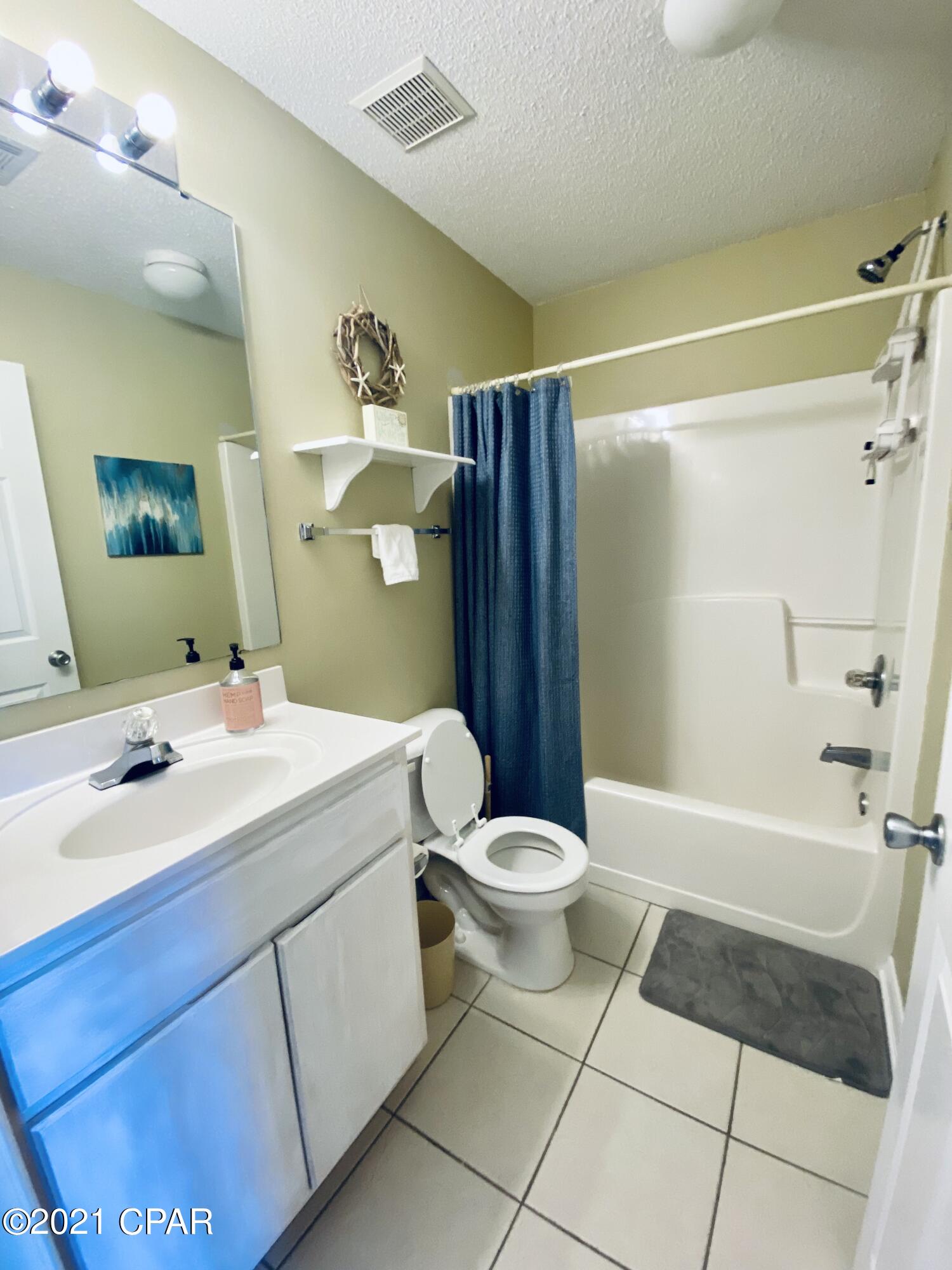 Rollin Tide Villas - Residential