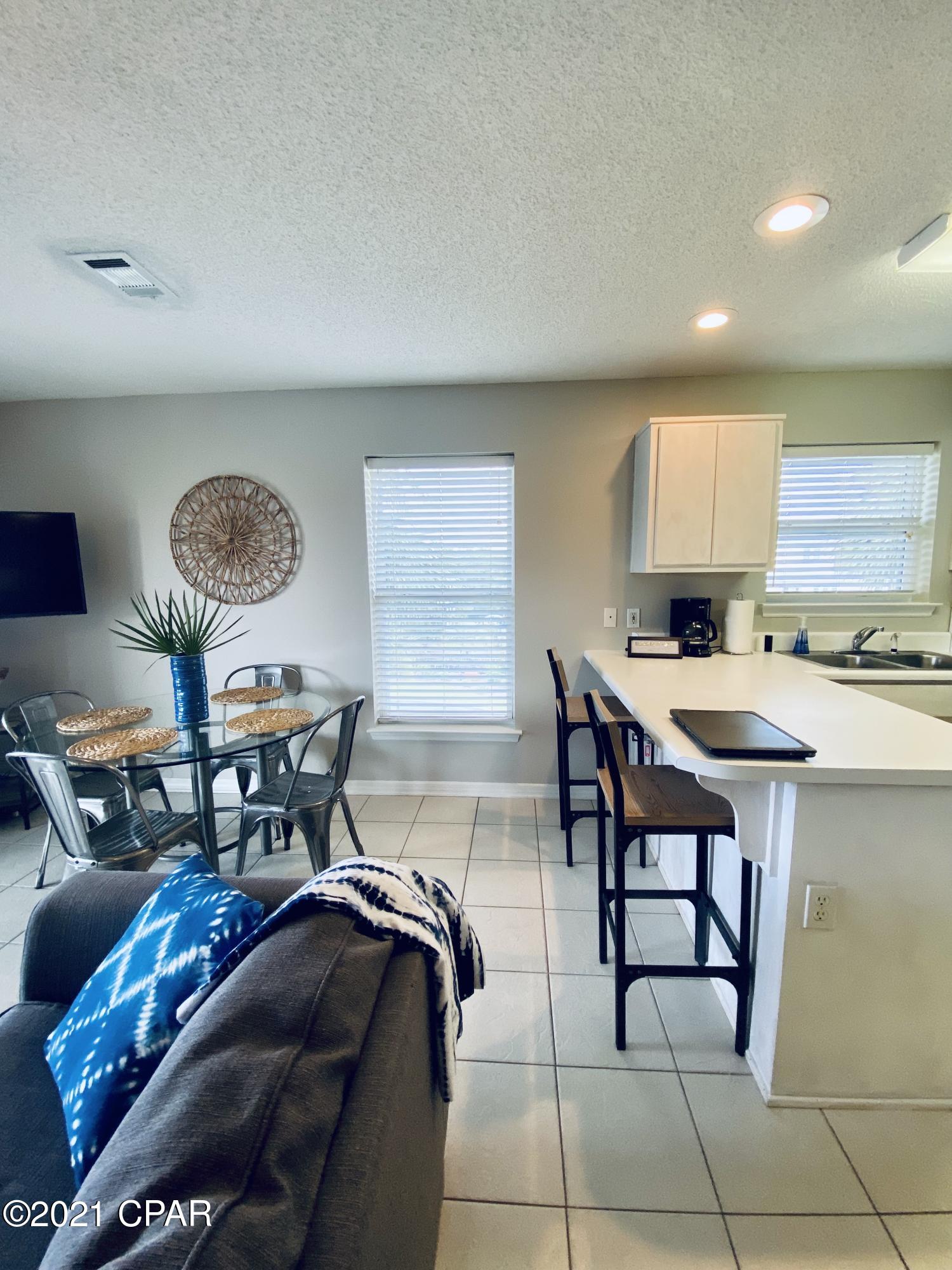 Rollin Tide Villas - Residential