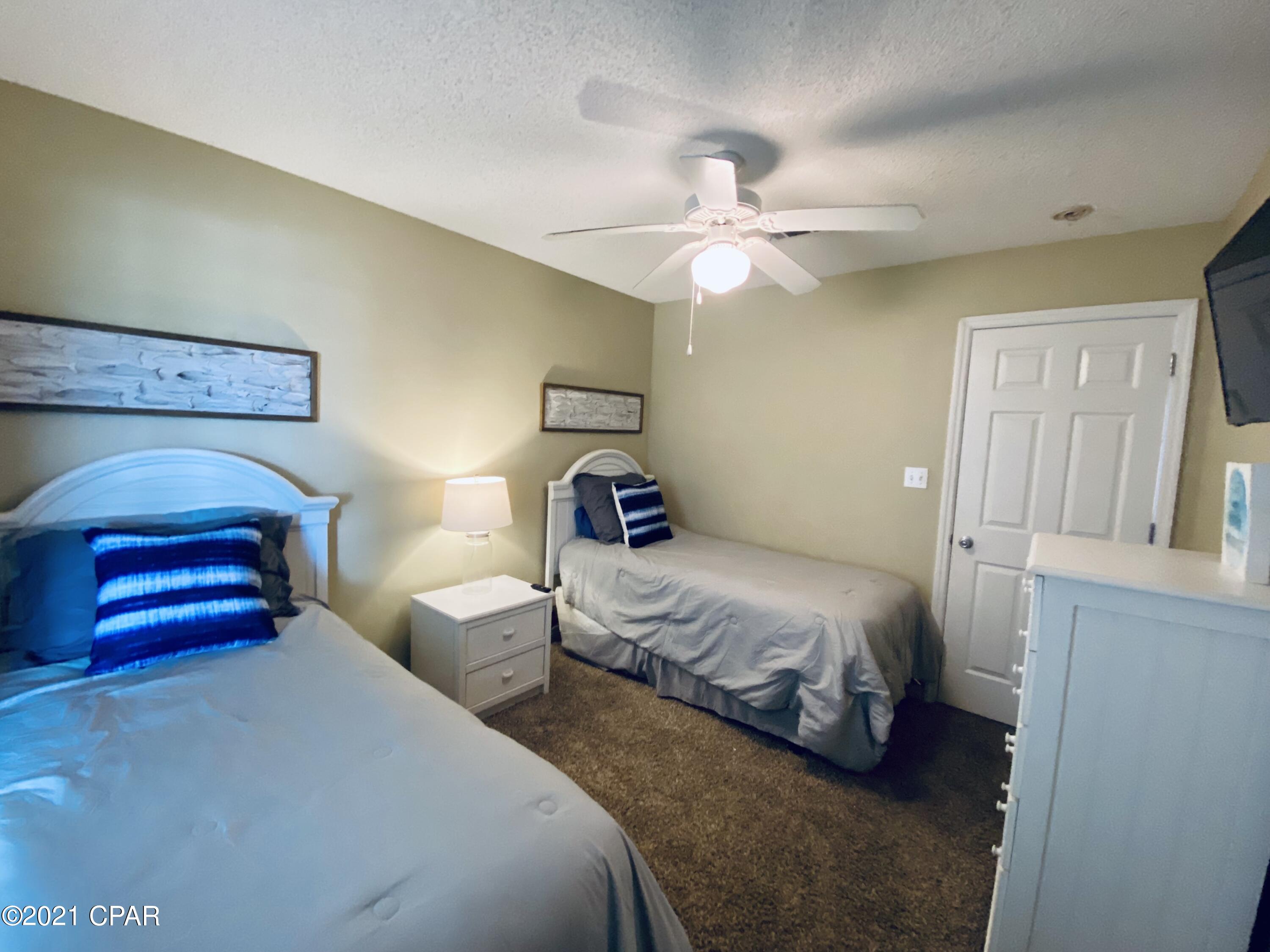 Rollin Tide Villas - Residential