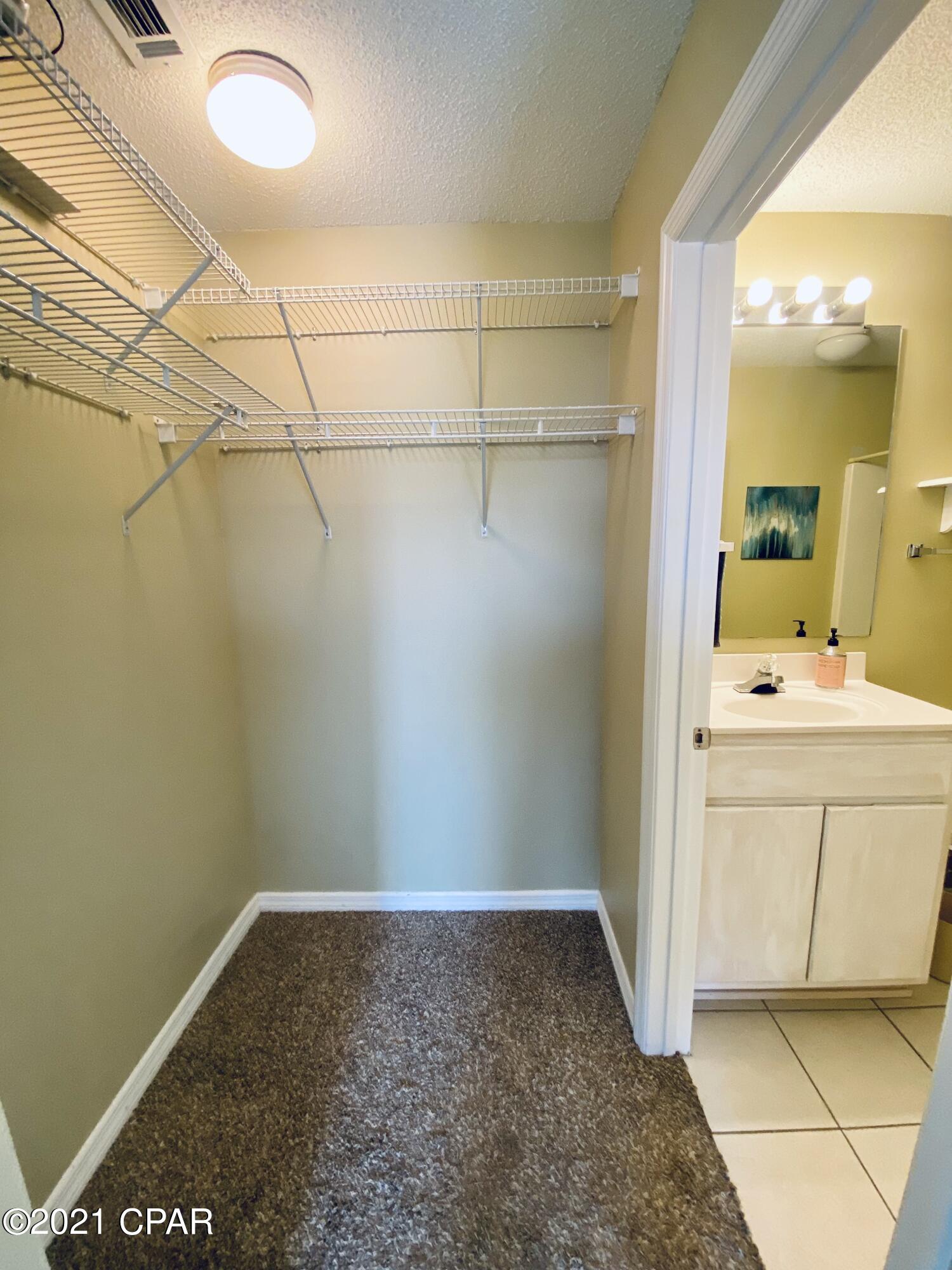 Rollin Tide Villas - Residential