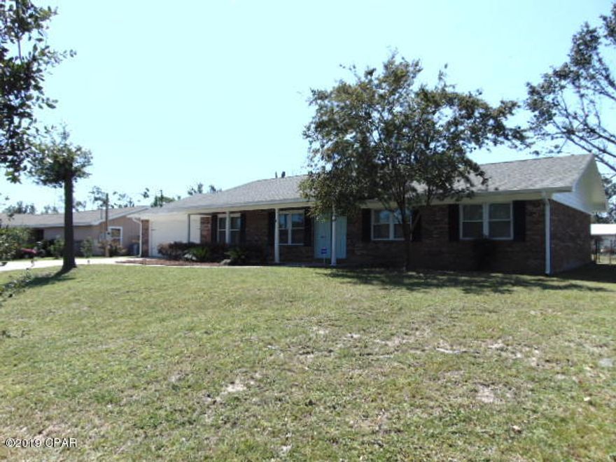 Nice newly remodeled large 3 bedroom 2 bath home w/oversized 2 car garage, storage room and oversized parking pad.  This home features new paint through out,  new LVP flooring, tile floors, wood burning fireplace, formal living area, formal dining, breakfast nook, den, laundry room and pantry.	

Shed is NOT FOR TENANT USE!									

Large front and backyard with covered front porch and open patio off the den.  Lawn Care Included.  

Well & Septic Tank.        

All Electric										

1 year lease		

Pet Negotiable	 with owner approval!  

Small Dog $500 Pet Deposit

Pet over 20 lbs will require $500.00 Pet Deposit with $100.00 month Pet Rent.