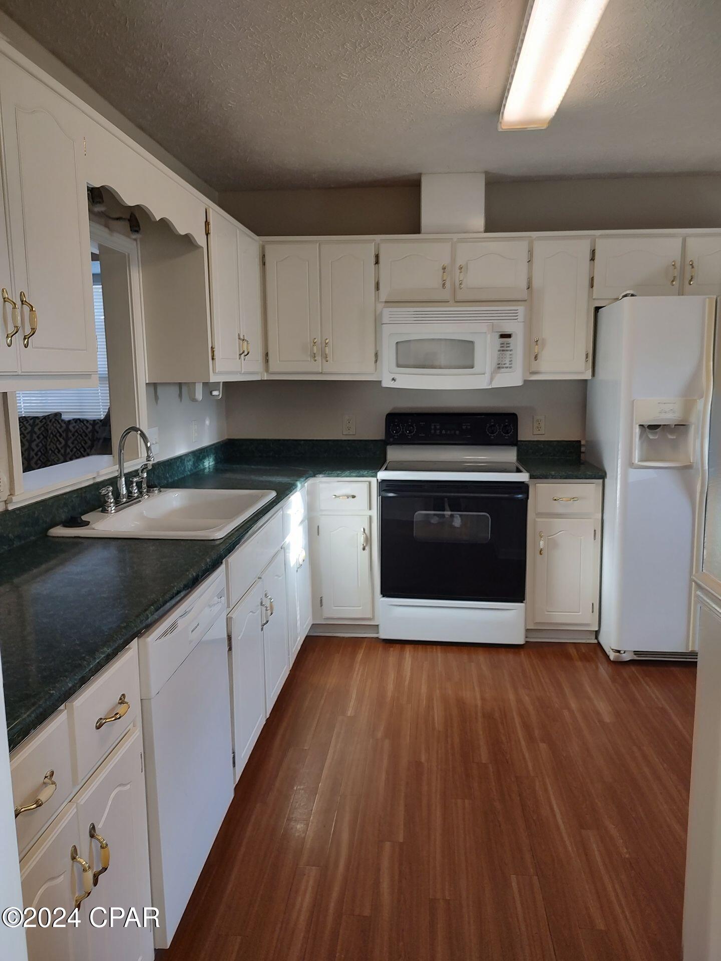 [No Recorded Subdiv] - Residential Lease