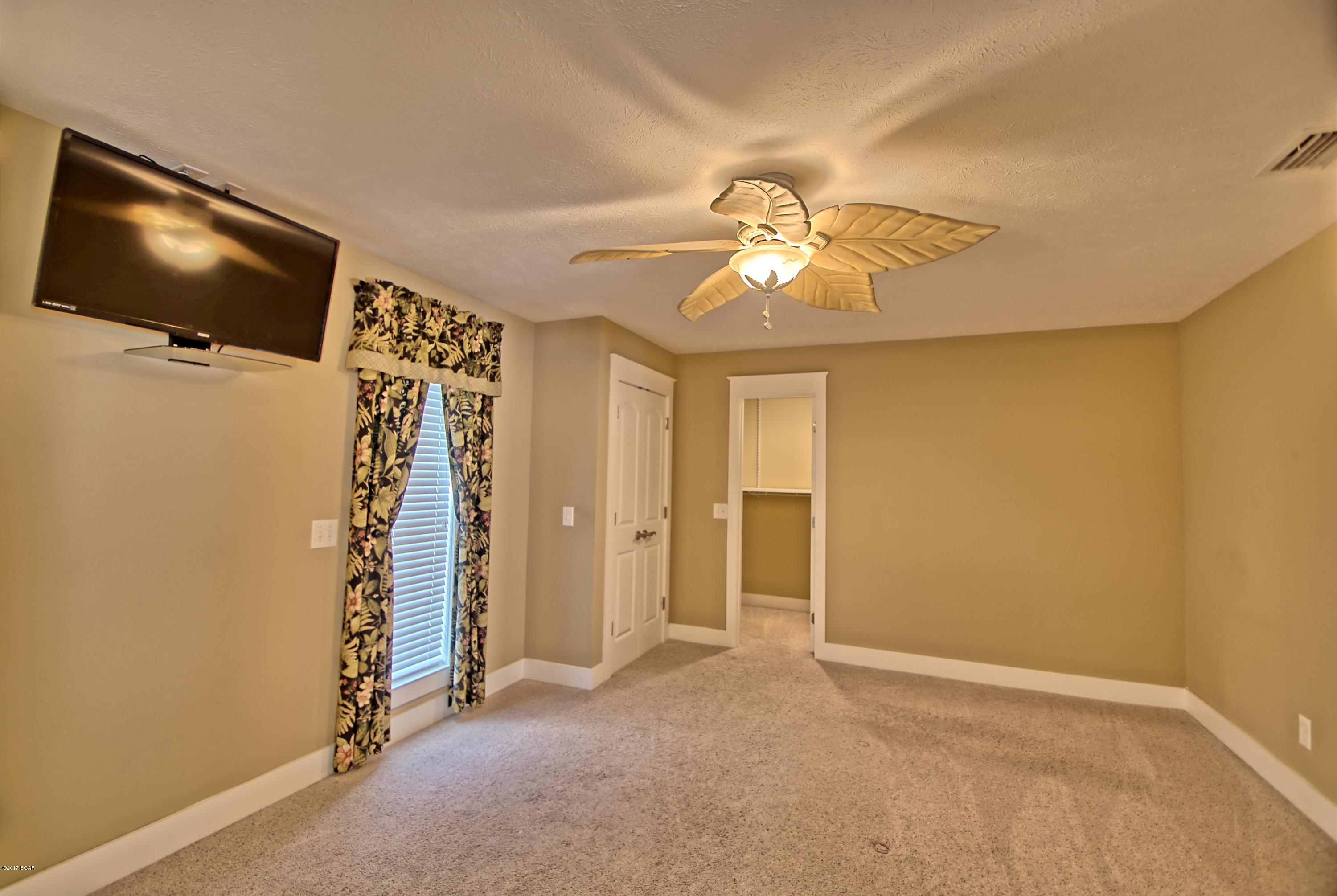 North Lagoon Oaks 5th - Residential