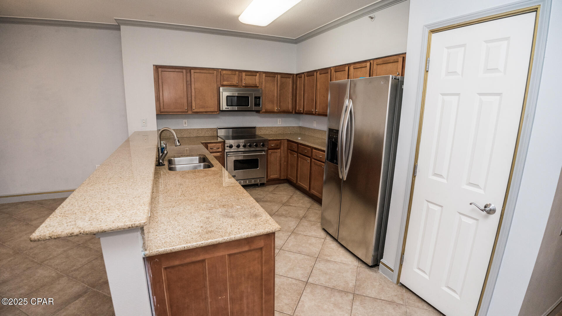 Magnolia Bay Club - Residential