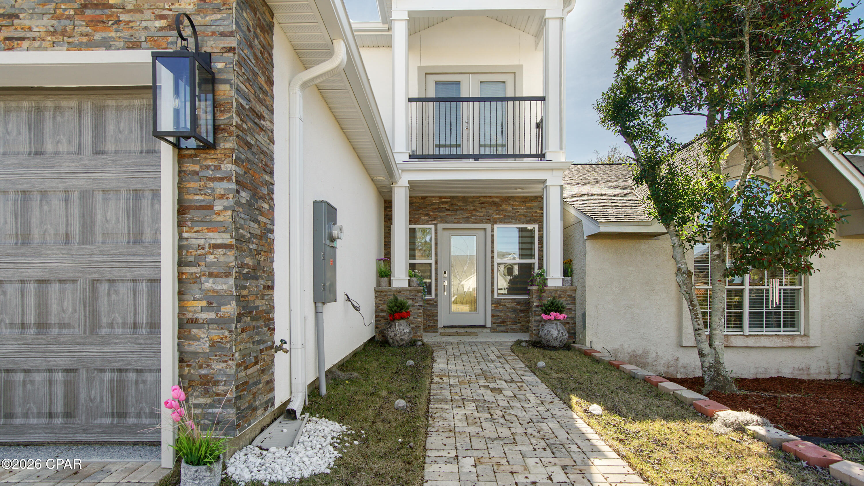 Country Club Gardens - Residential Lease