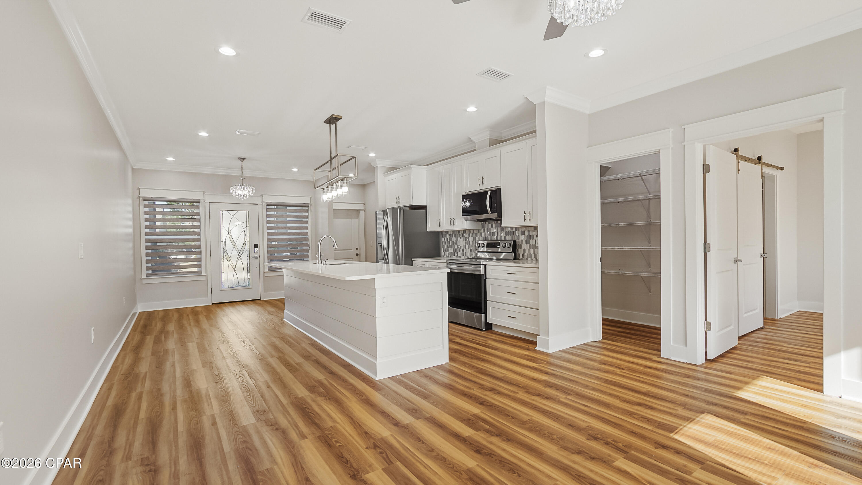 Country Club Gardens - Residential Lease