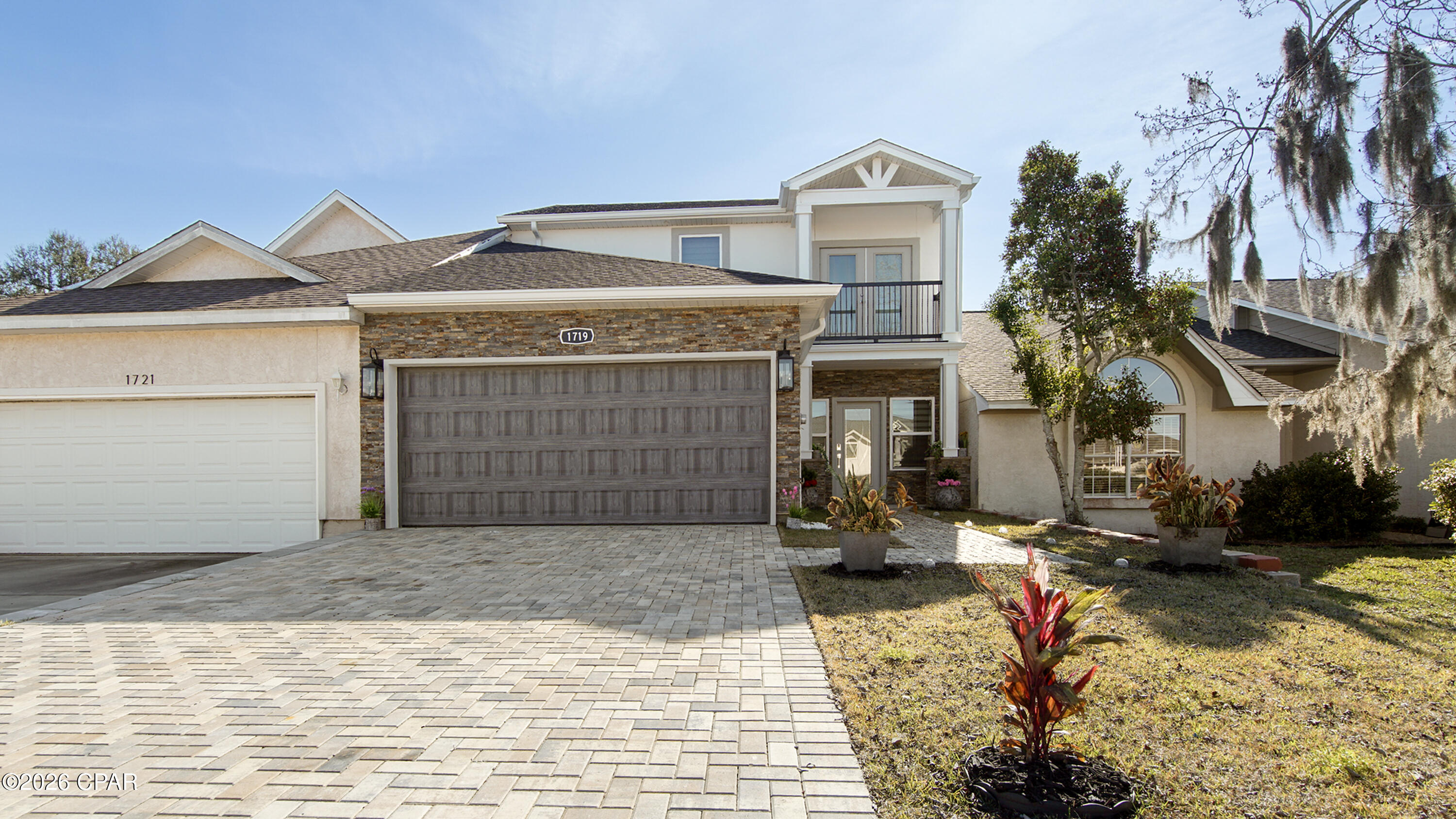 Country Club Gardens - Residential Lease