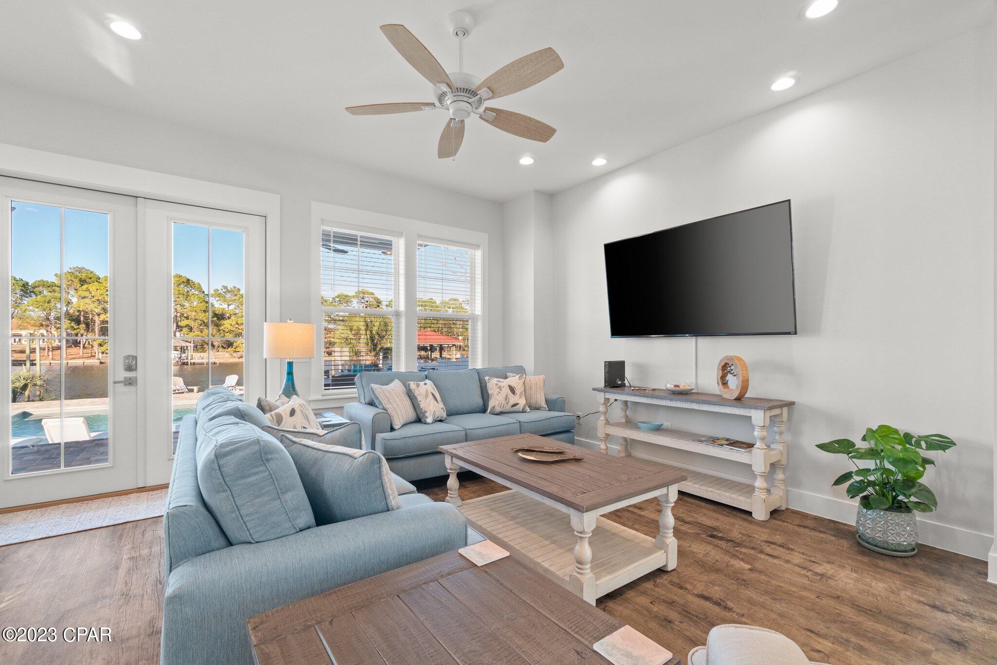 Gulf Lagoon Beach - Residential