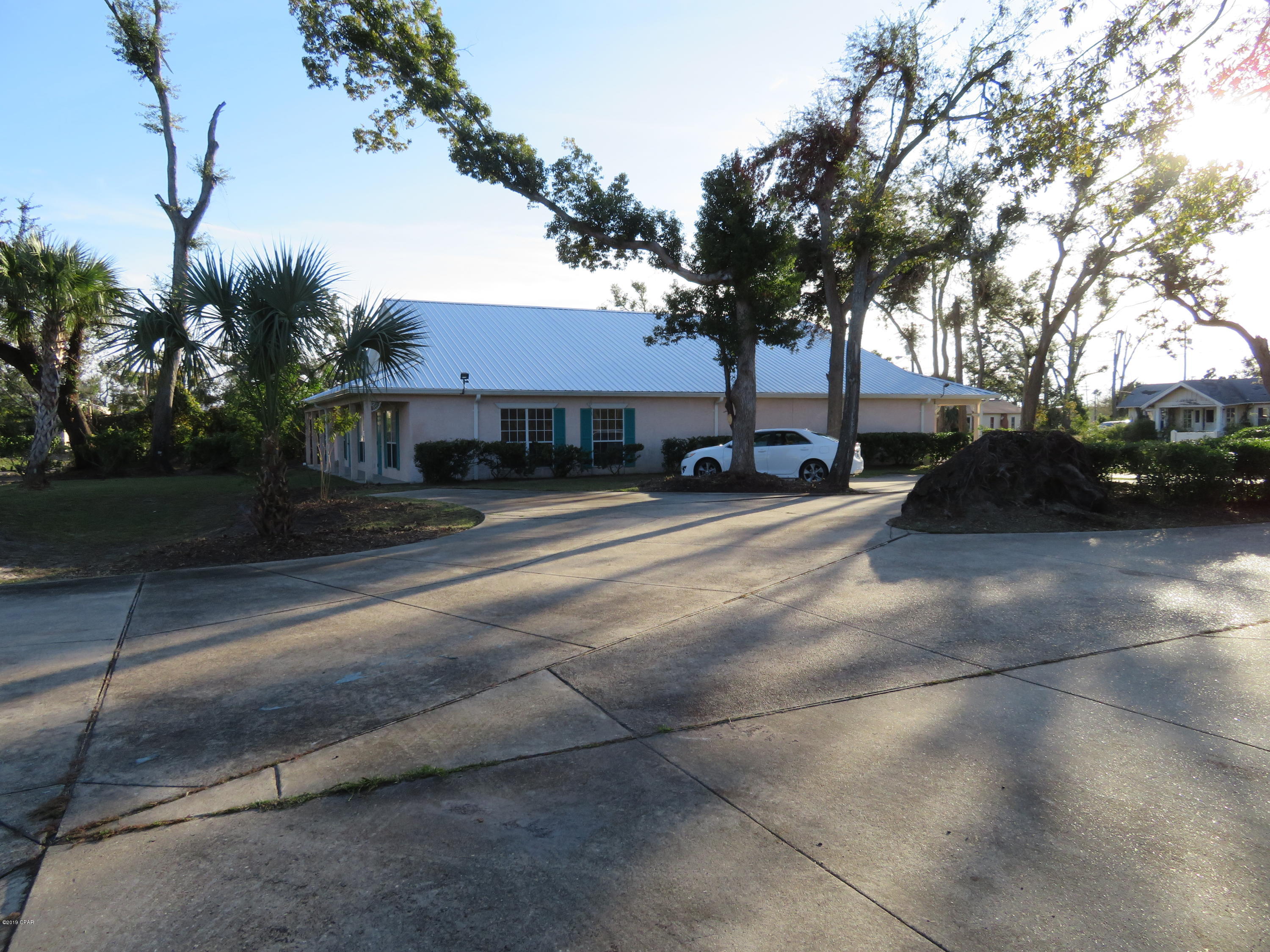 [No Recorded Subdiv] - Commercial Sale