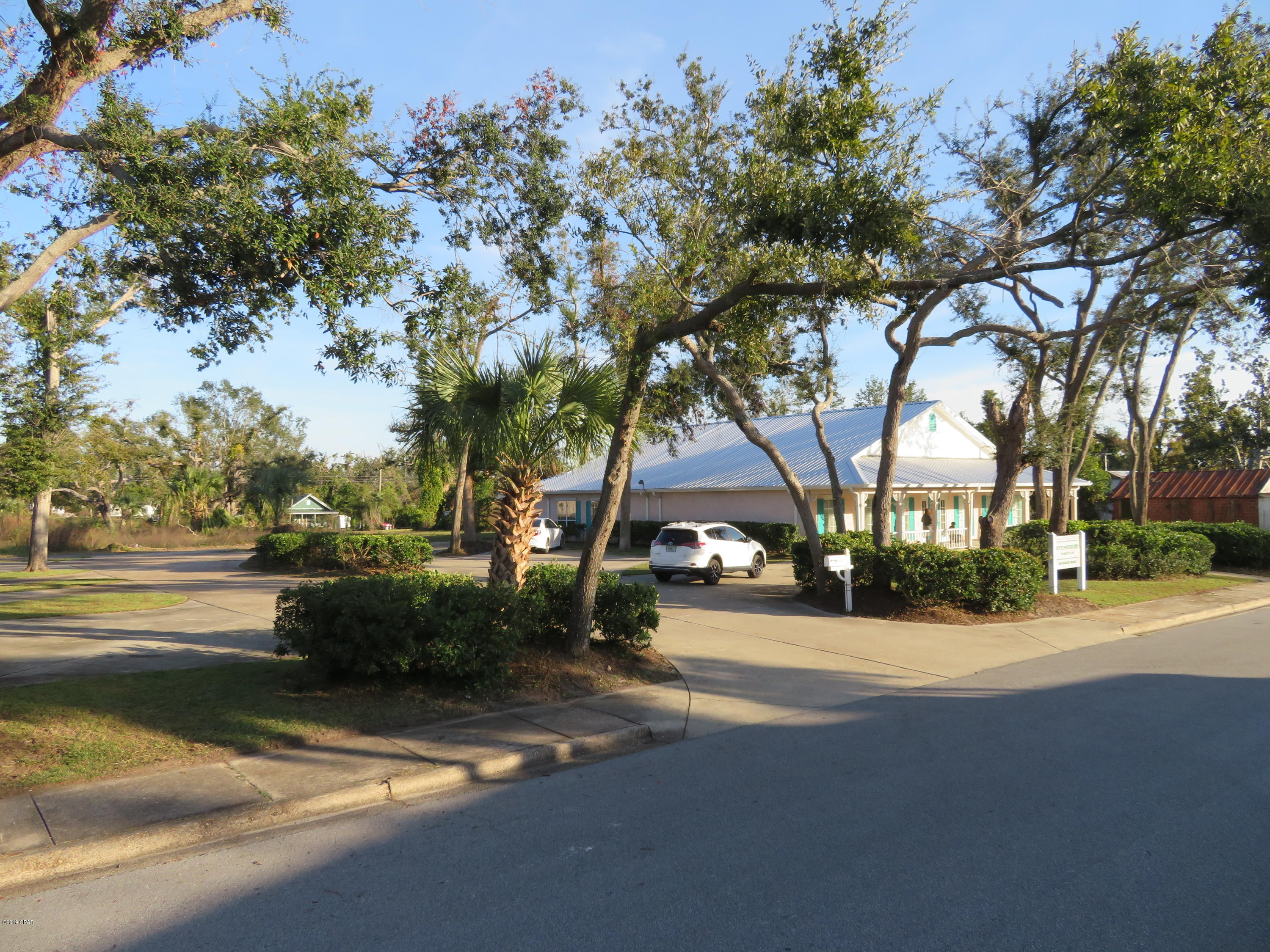 [No Recorded Subdiv] - Commercial Sale