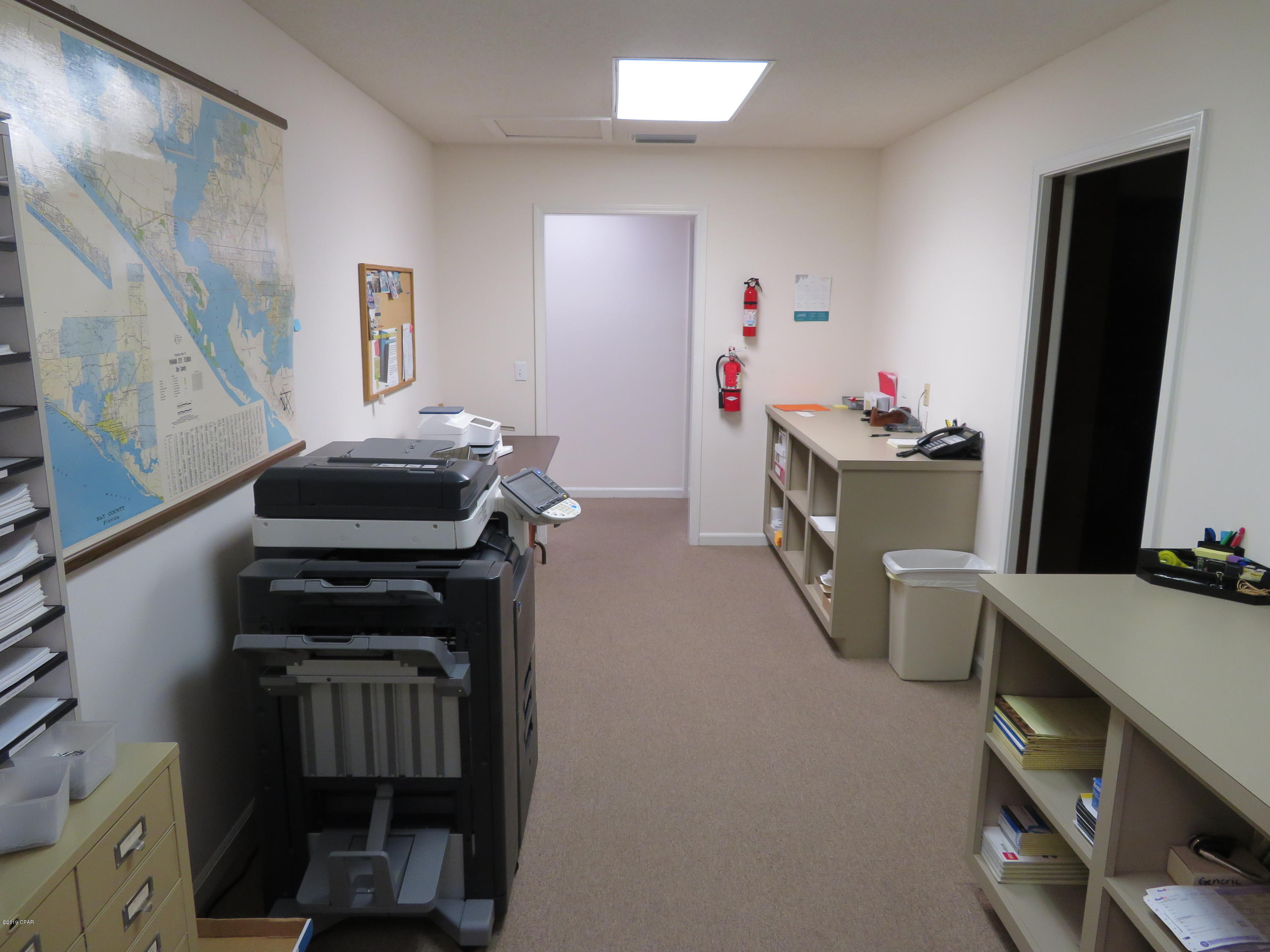 [No Recorded Subdiv] - Commercial Sale