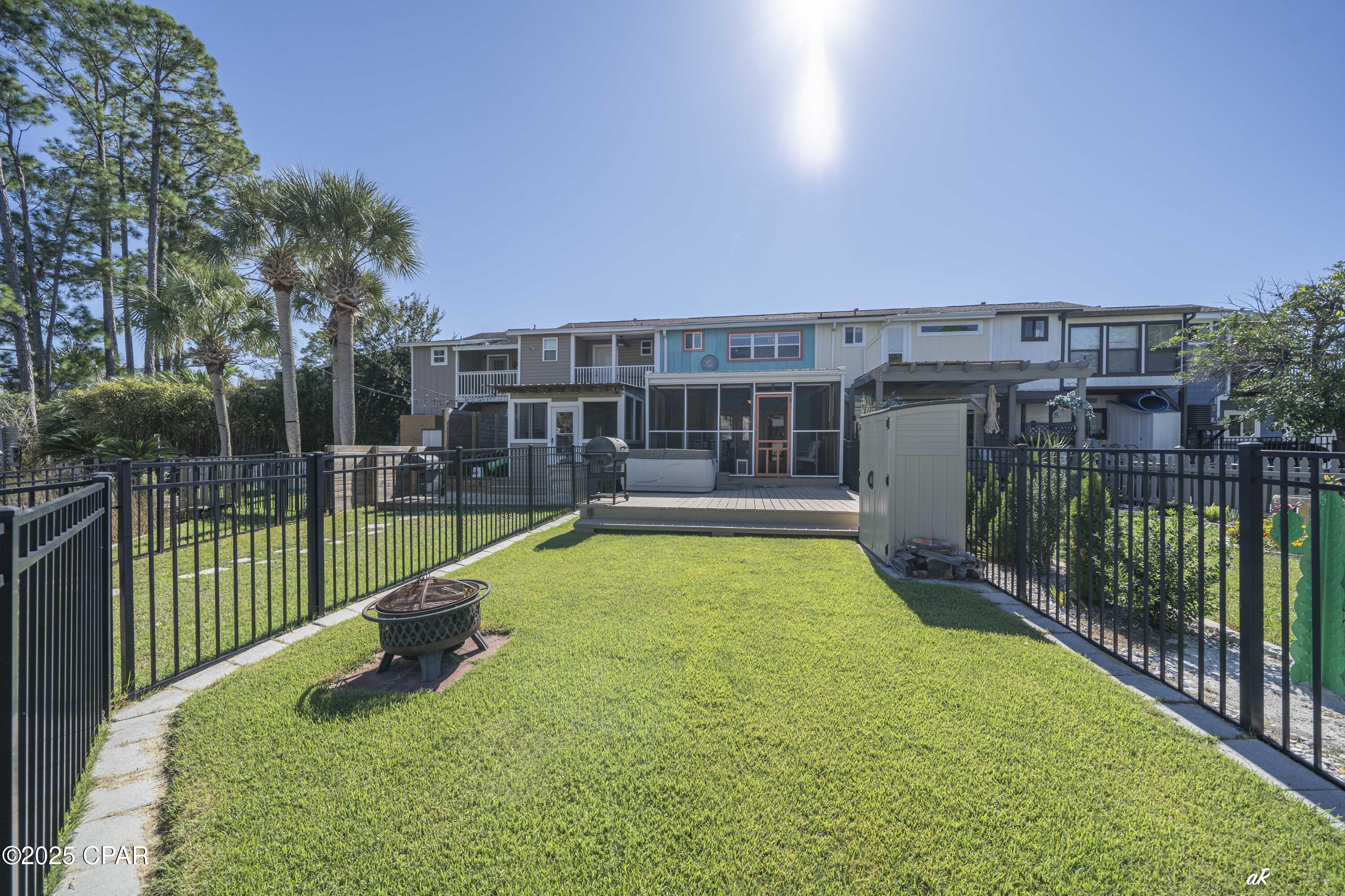 Harbour Towne - Residential