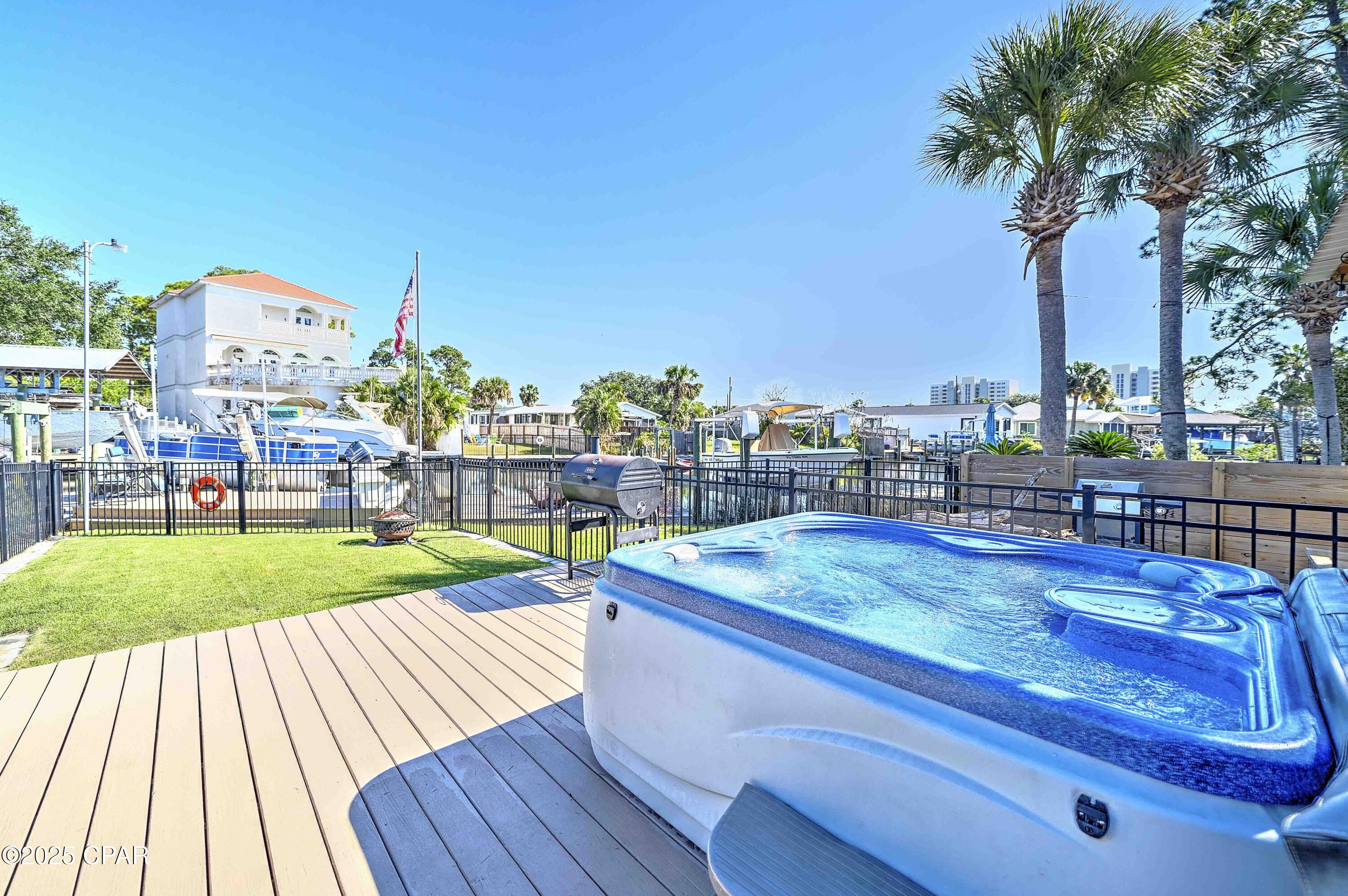 Harbour Towne - Residential