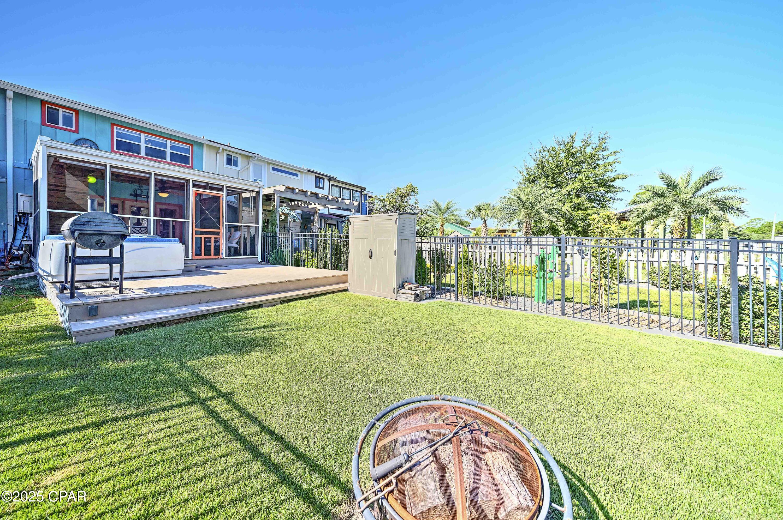 Harbour Towne - Residential