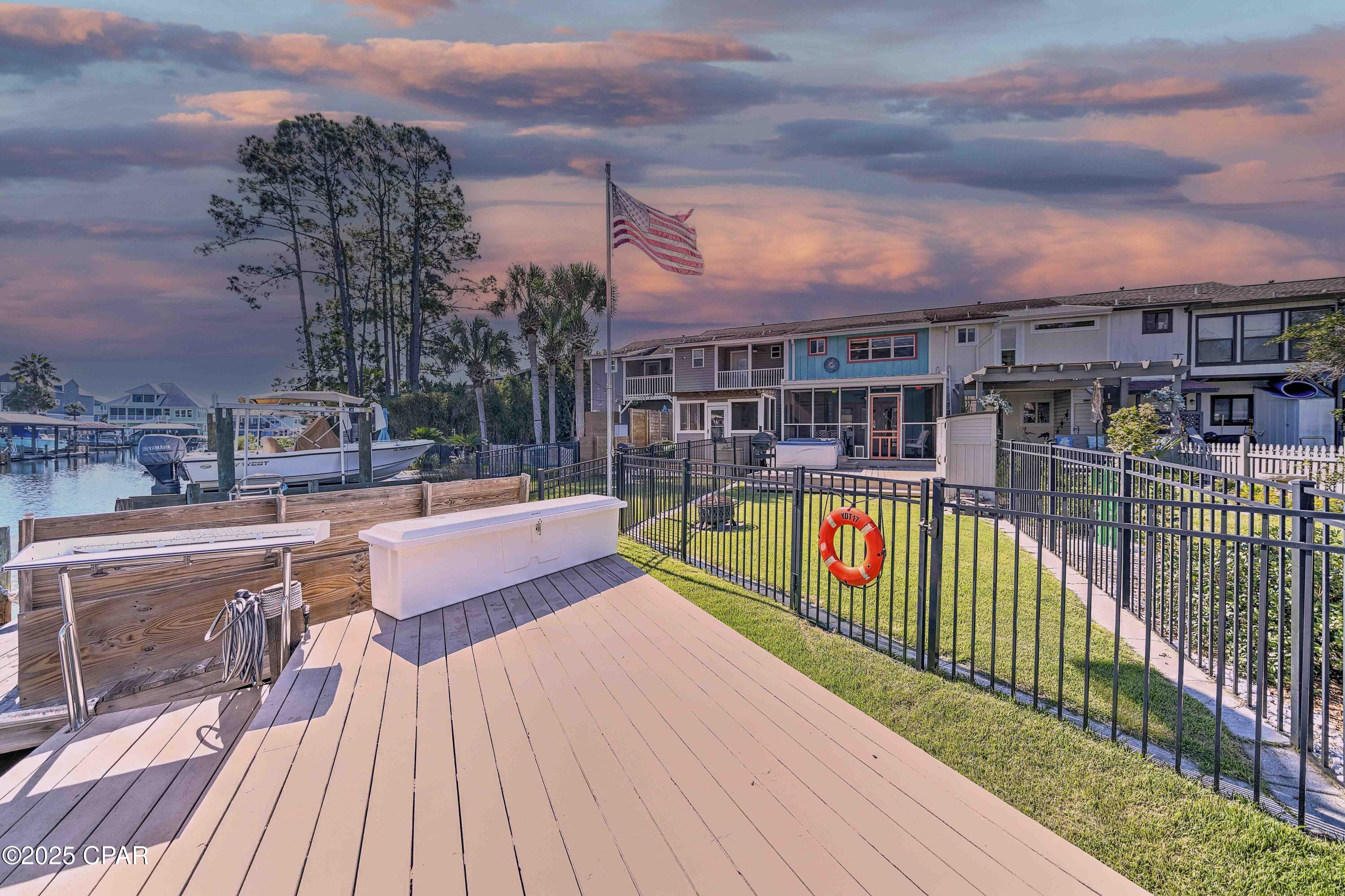 Harbour Towne - Residential