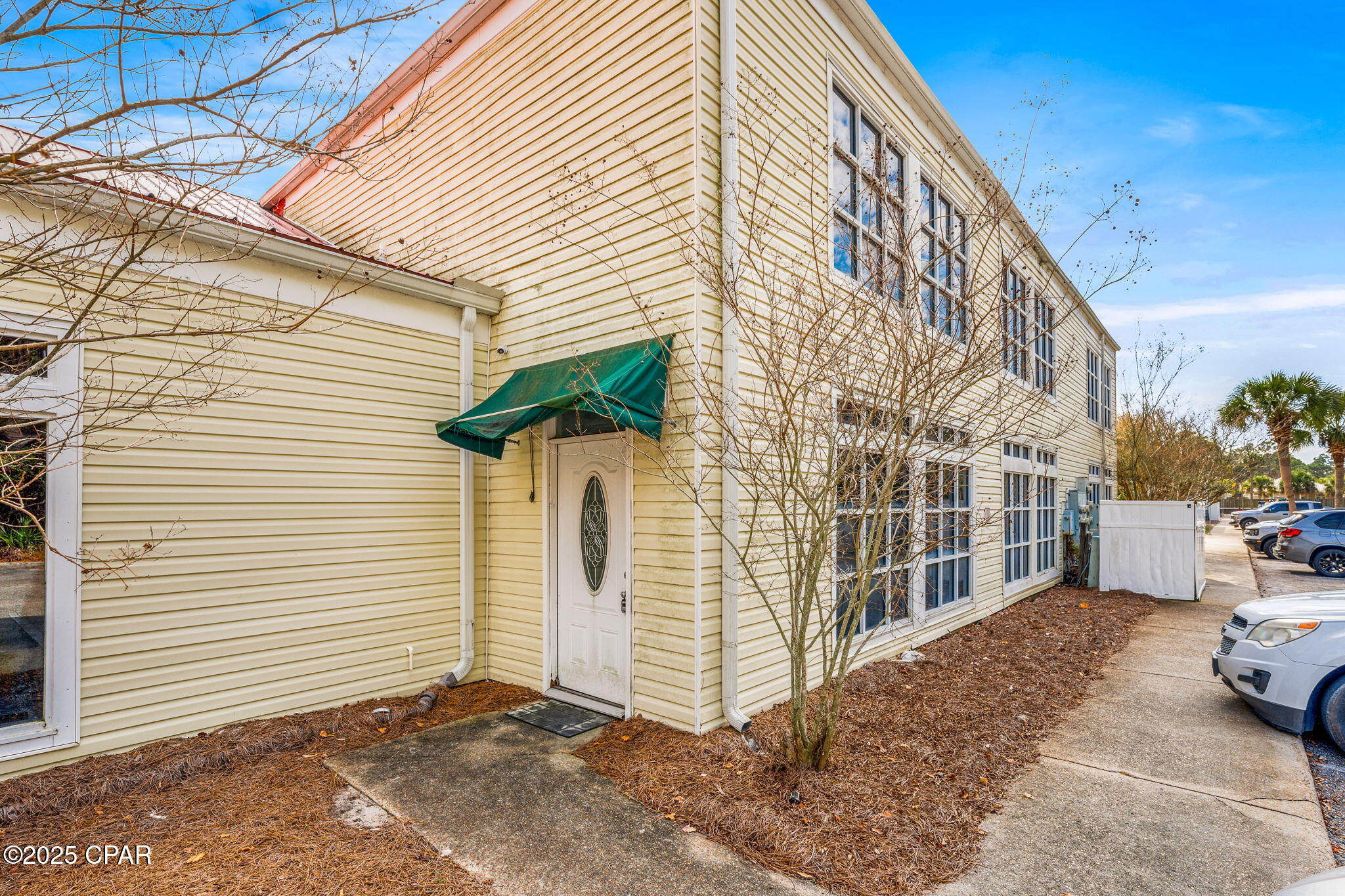 Promenade Shopping Mall - Commercial Lease