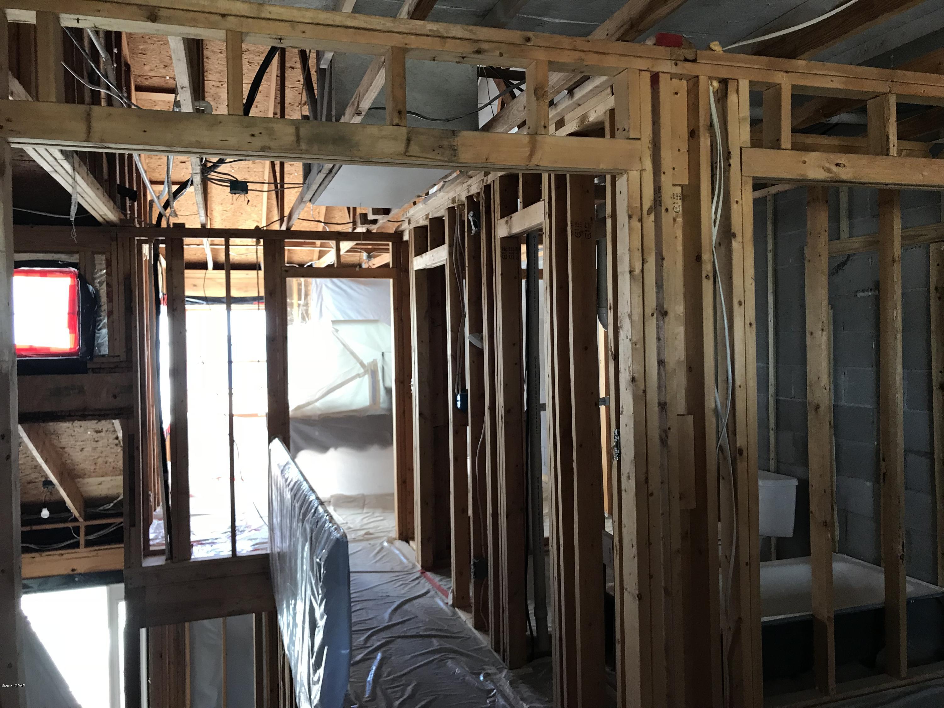 Tropical Bay - Residential