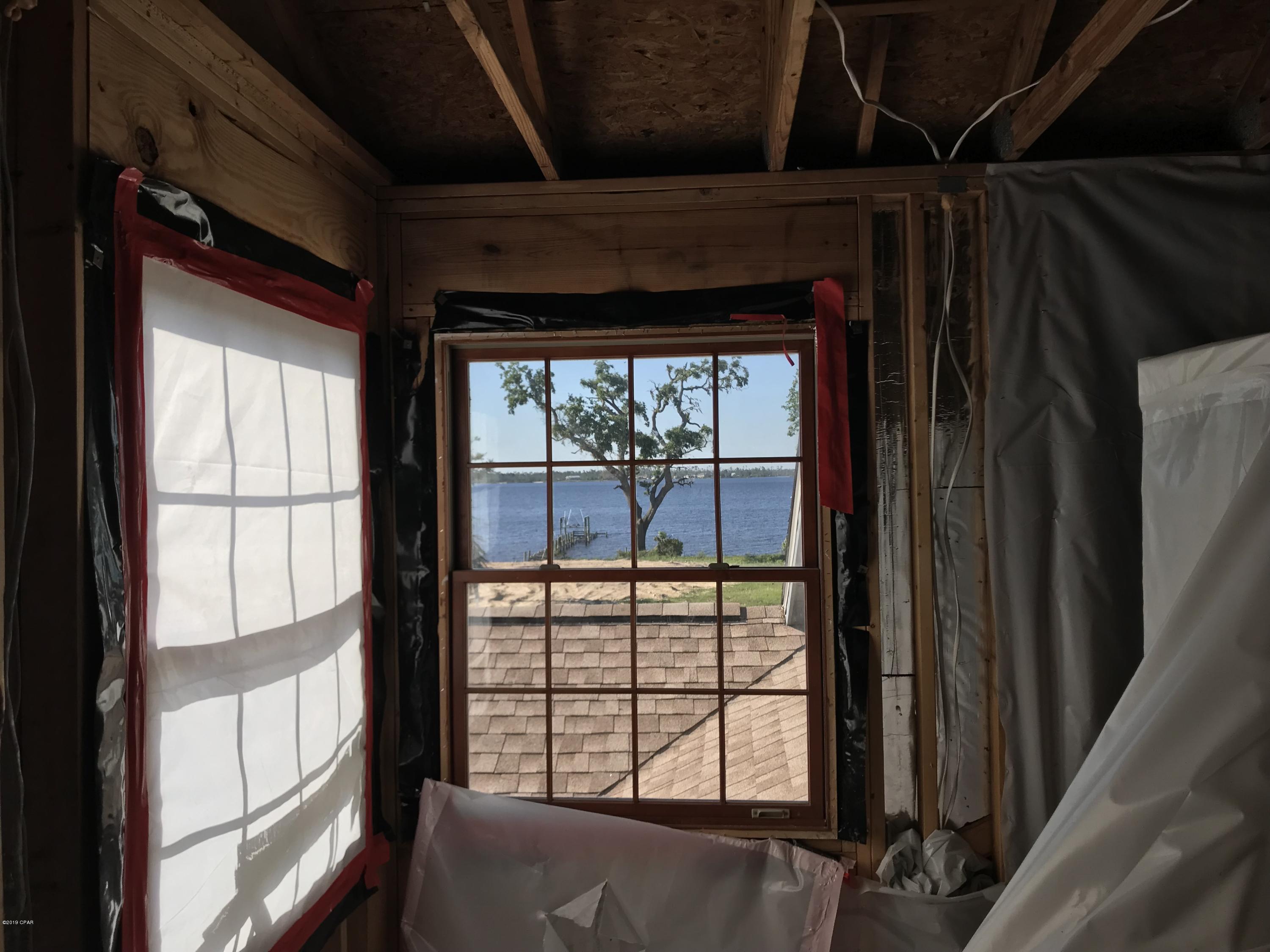 Tropical Bay - Residential