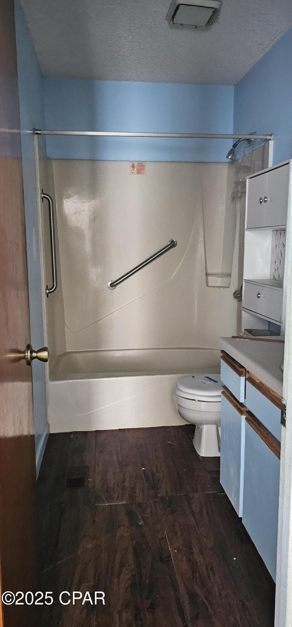 Compass Lake In The Hills - Residential