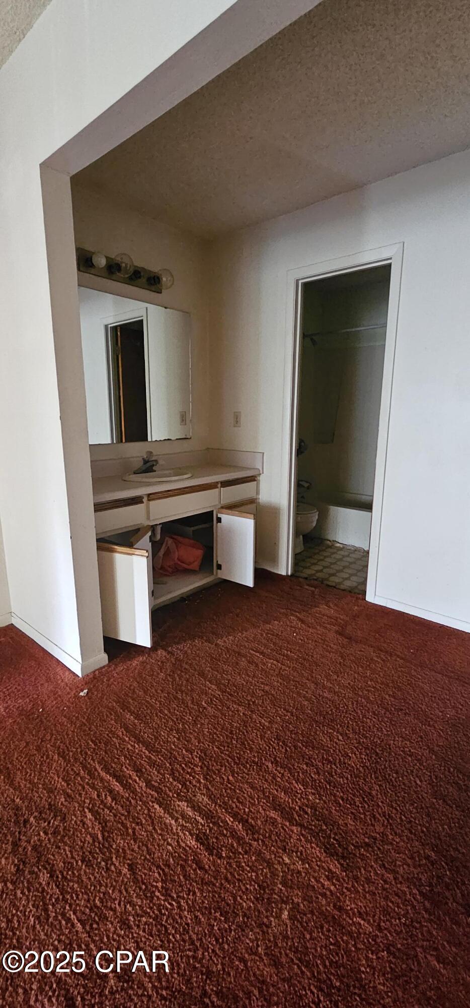 Compass Lake In The Hills - Residential