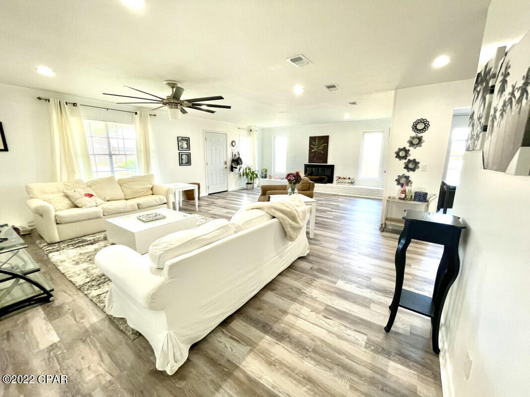 Imperial Oaks - Residential