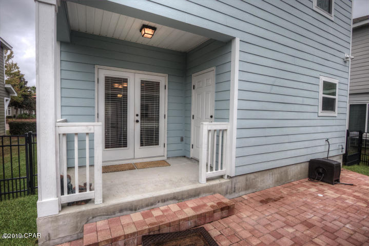 Magnolia Bay Club - Residential