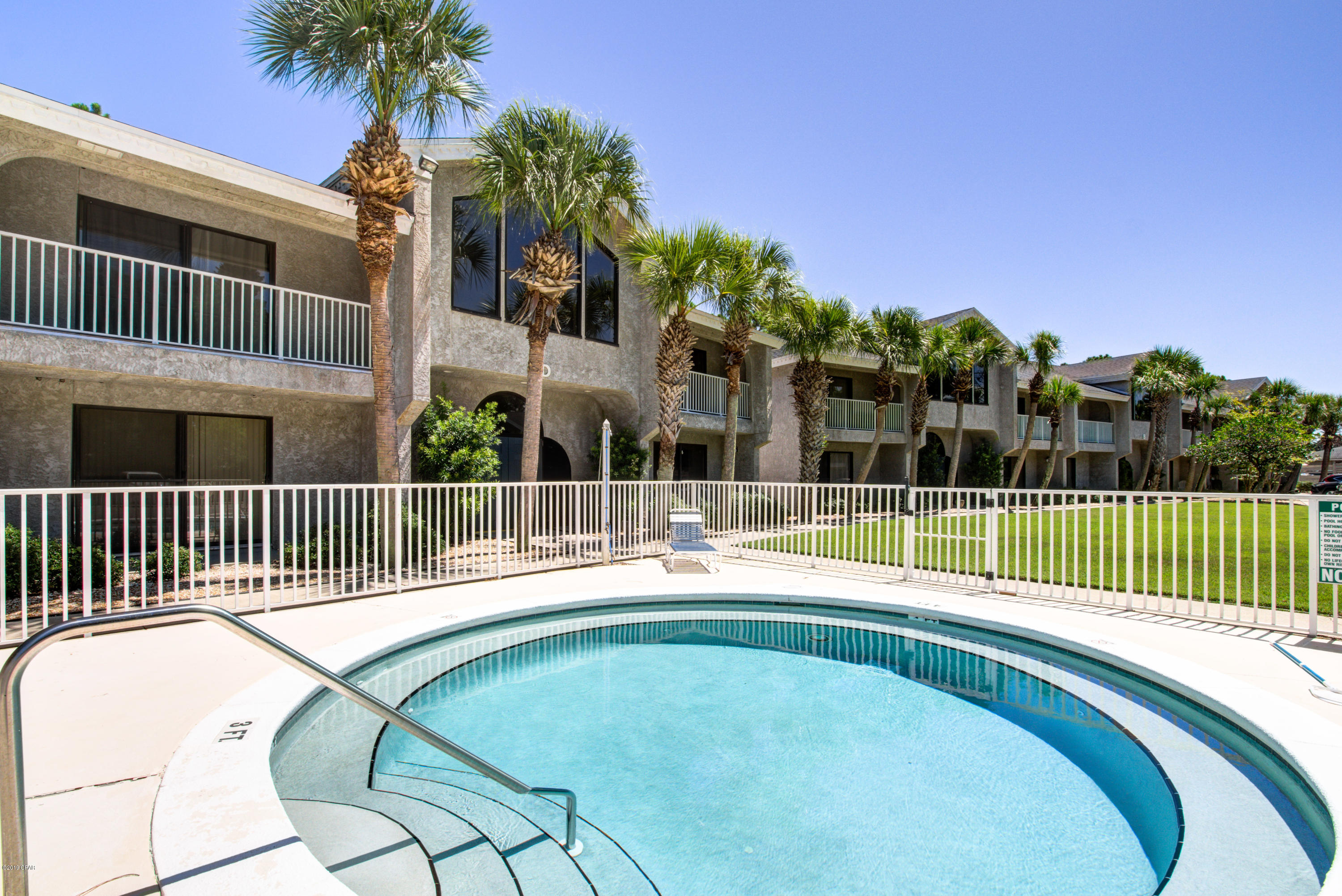 Hombre Golf Village - Residential