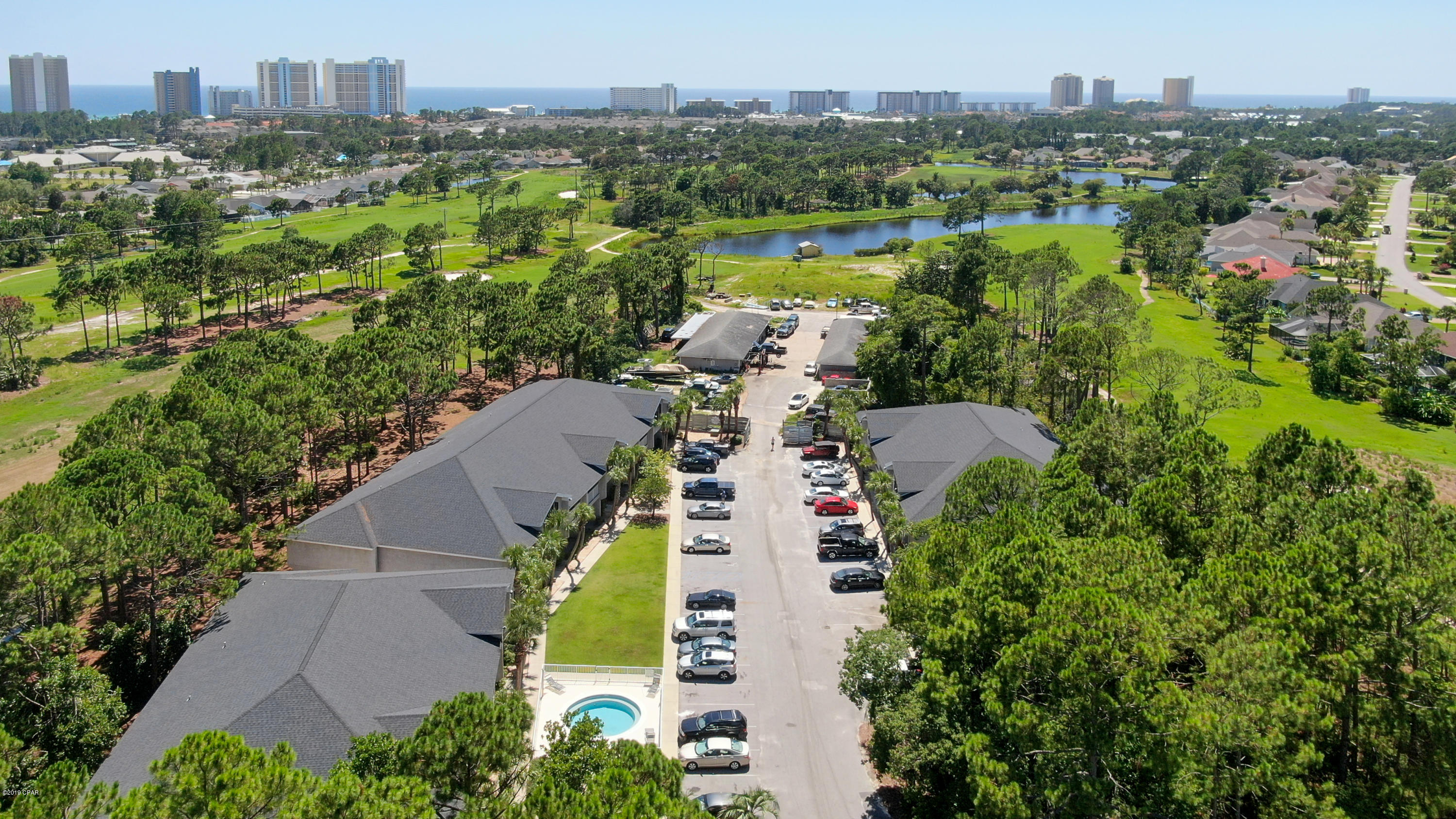 Hombre Golf Village - Residential