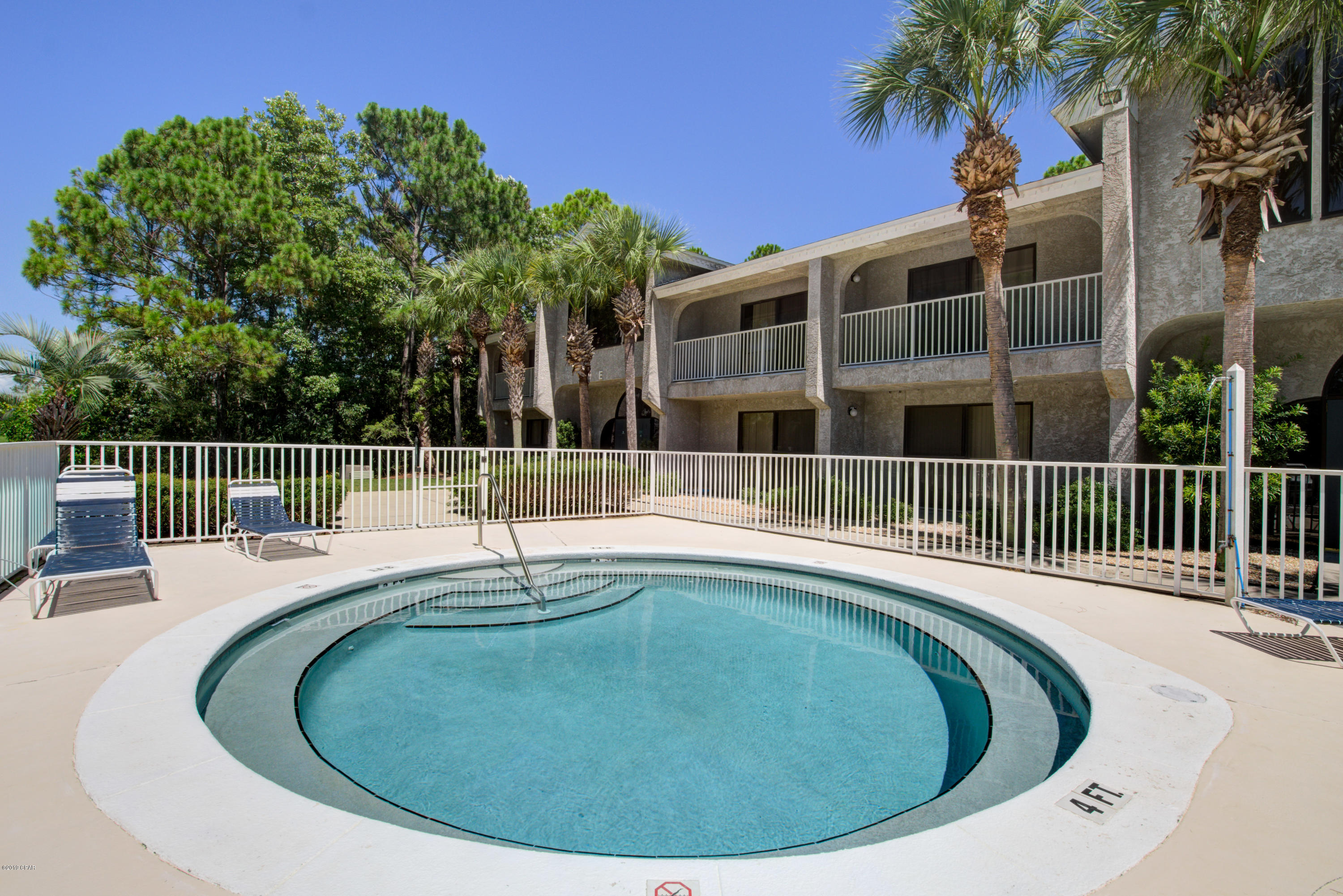 Hombre Golf Village - Residential