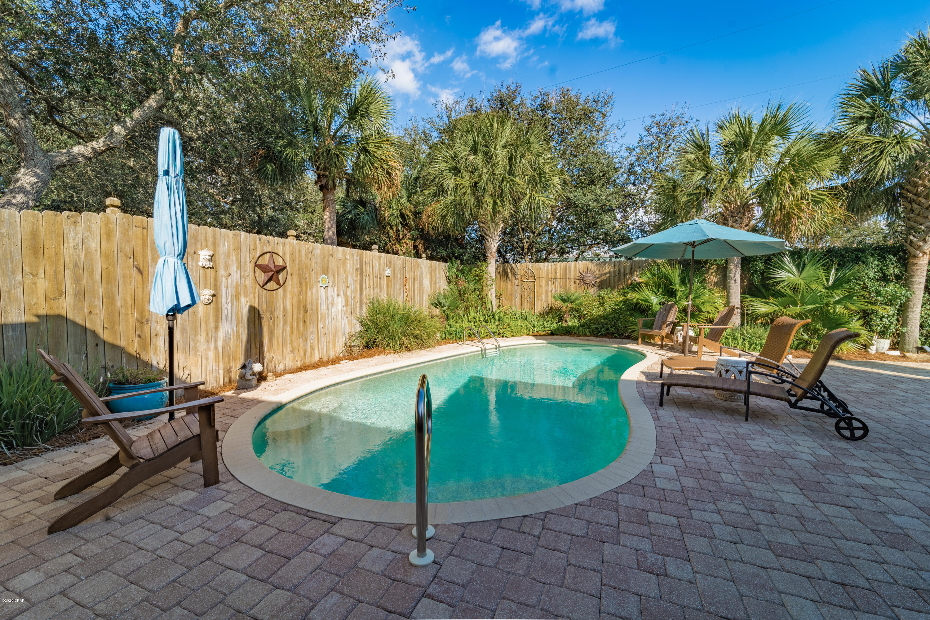 Santa Monica Beach - Residential