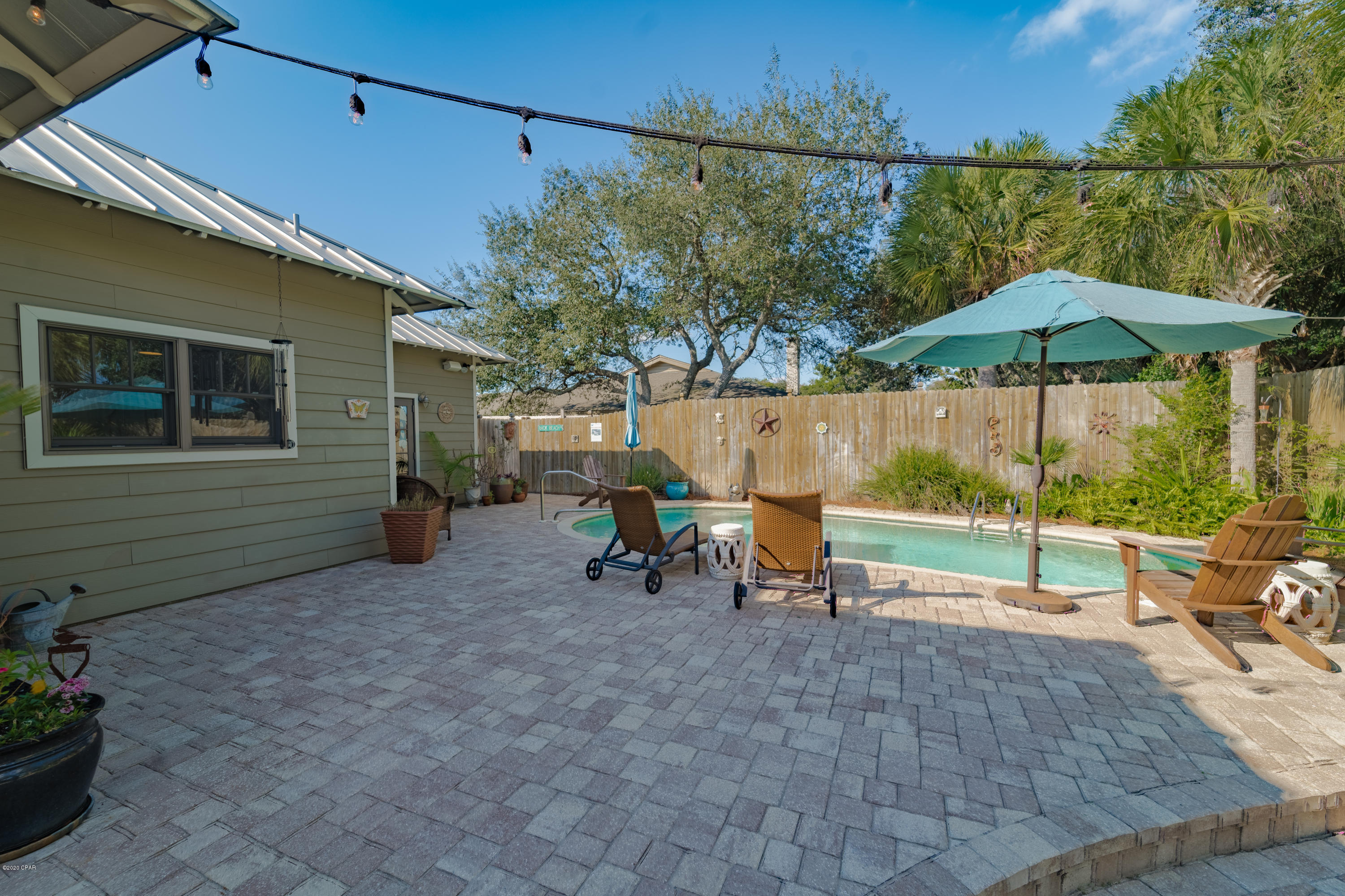 Santa Monica Beach - Residential