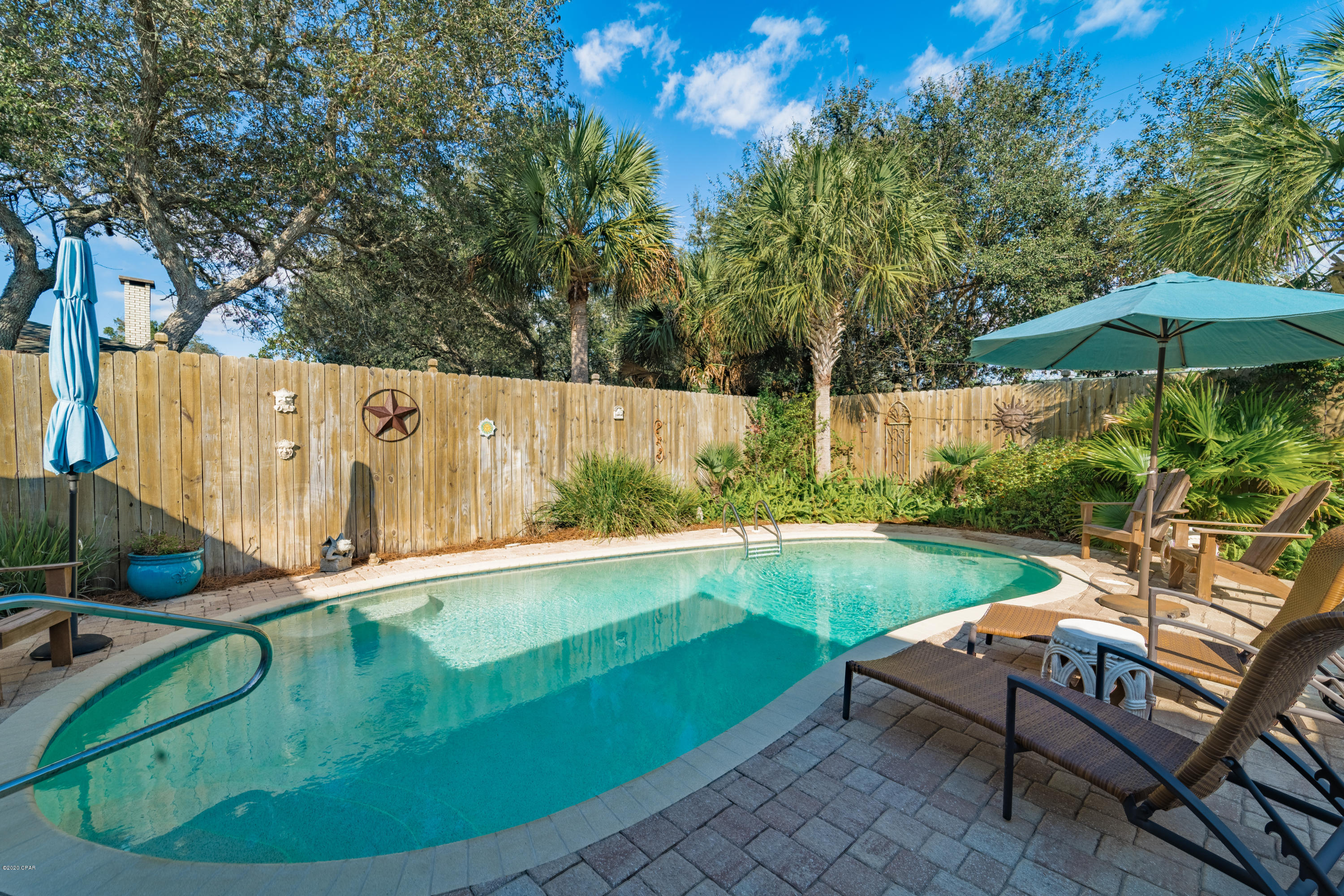 Santa Monica Beach - Residential