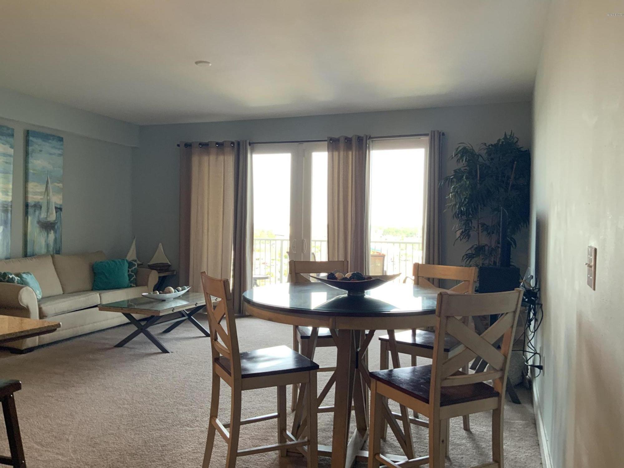 Laketown Wharf - Residential