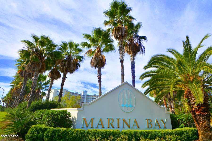 Marina Bay Condo - Residential