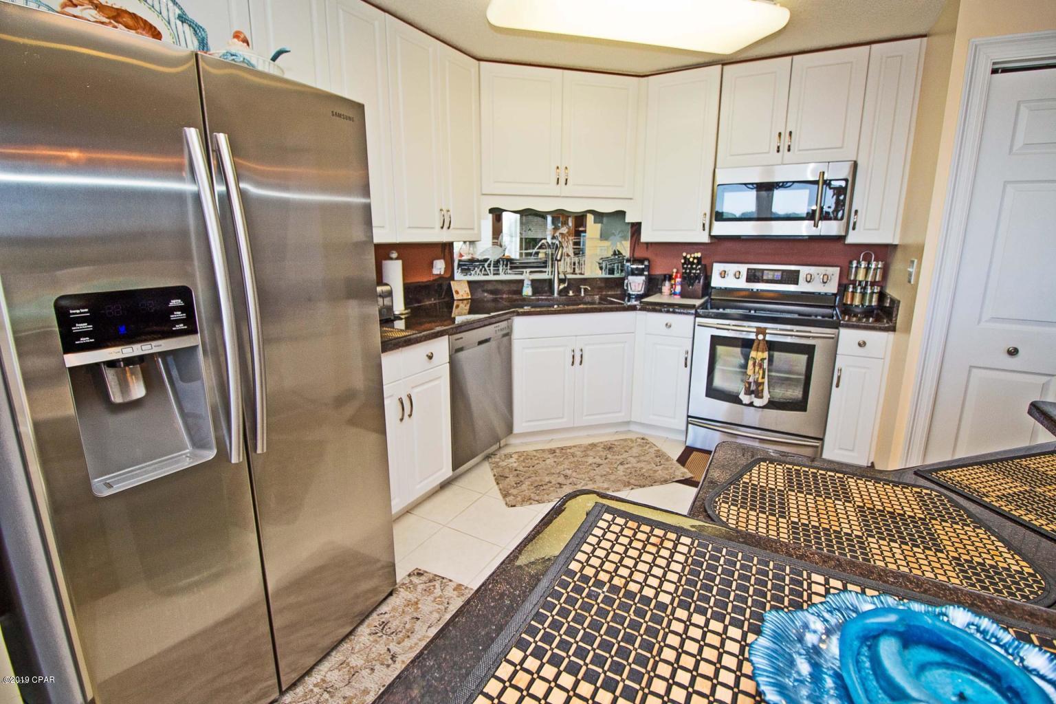 Marina Bay Condo - Residential