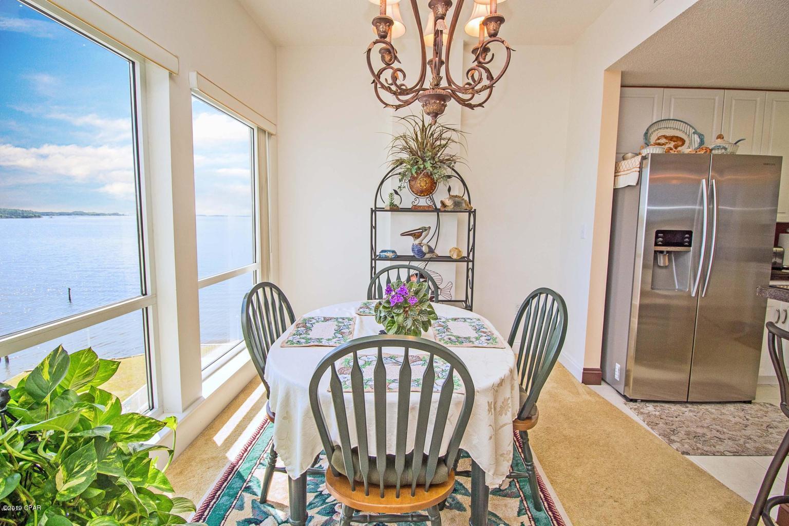 Marina Bay Condo - Residential