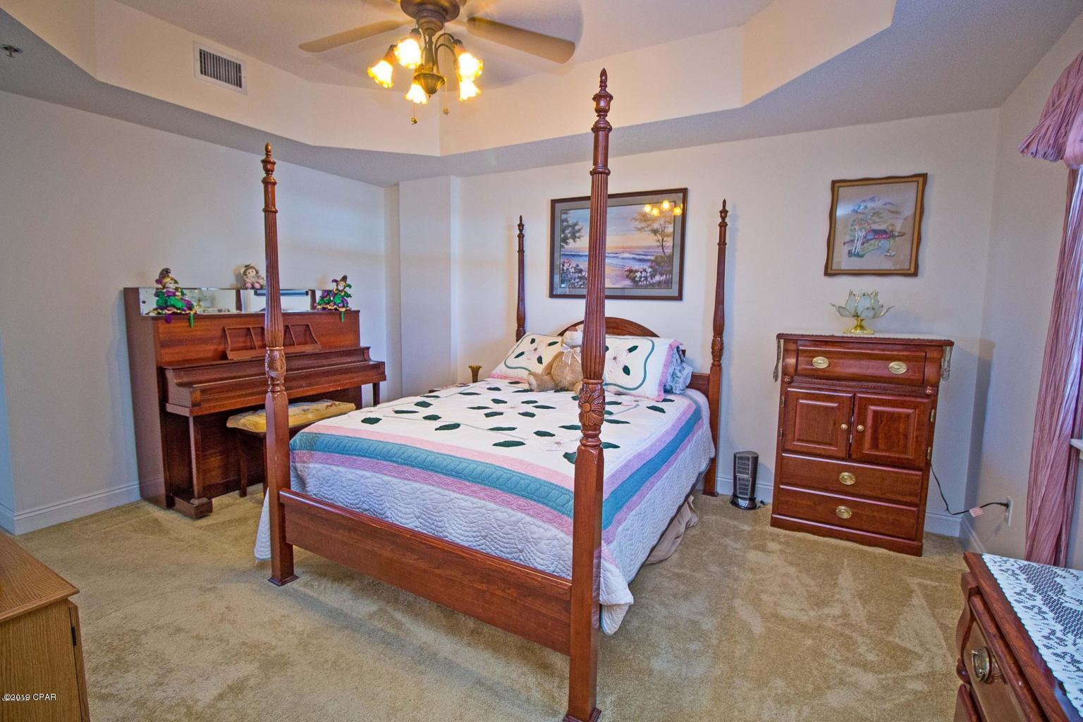 Marina Bay Condo - Residential