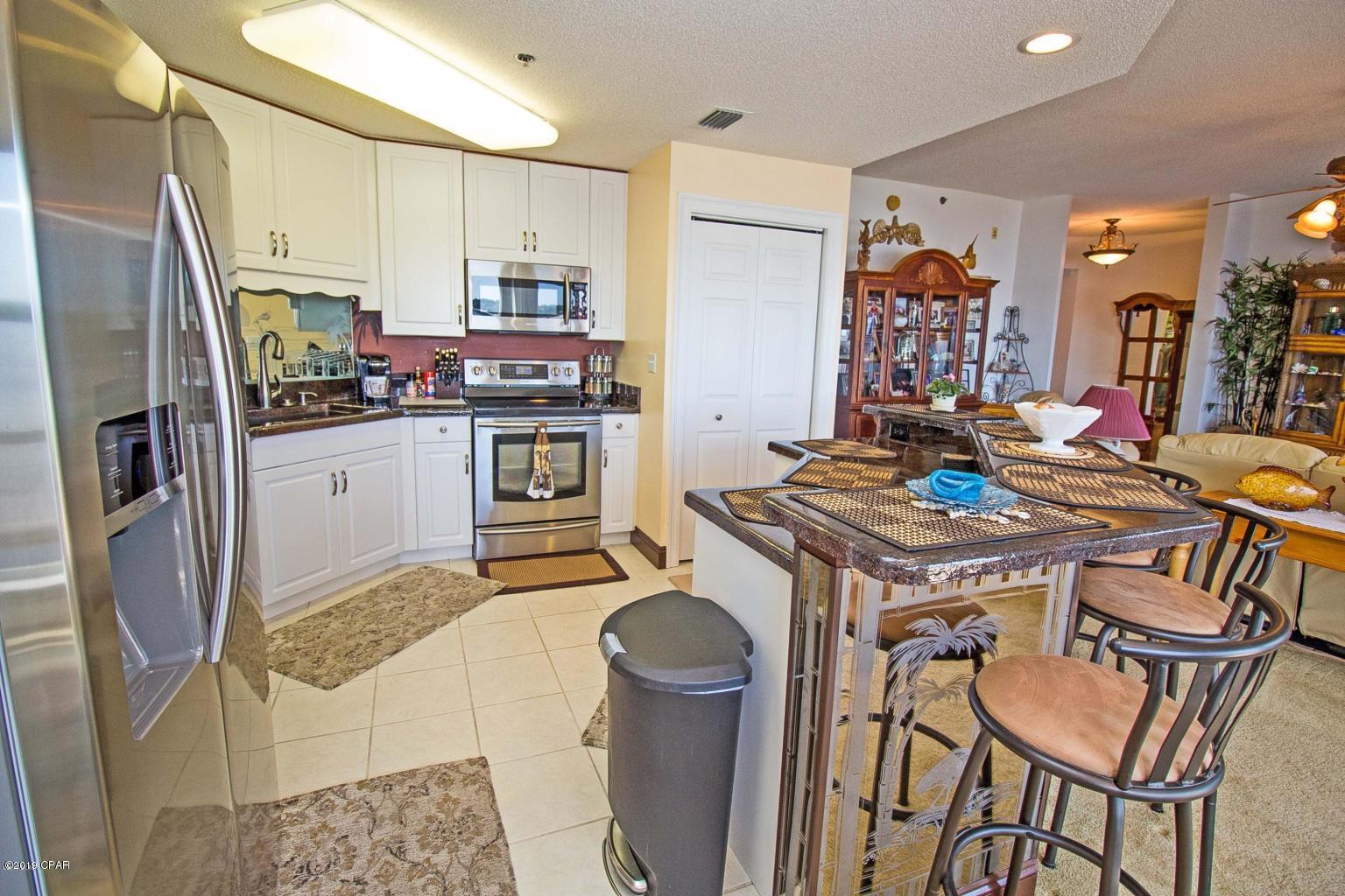 Marina Bay Condo - Residential