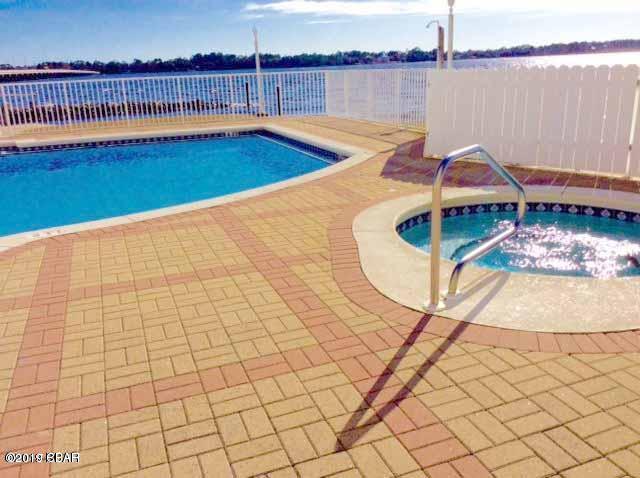 Marina Bay Condo - Residential