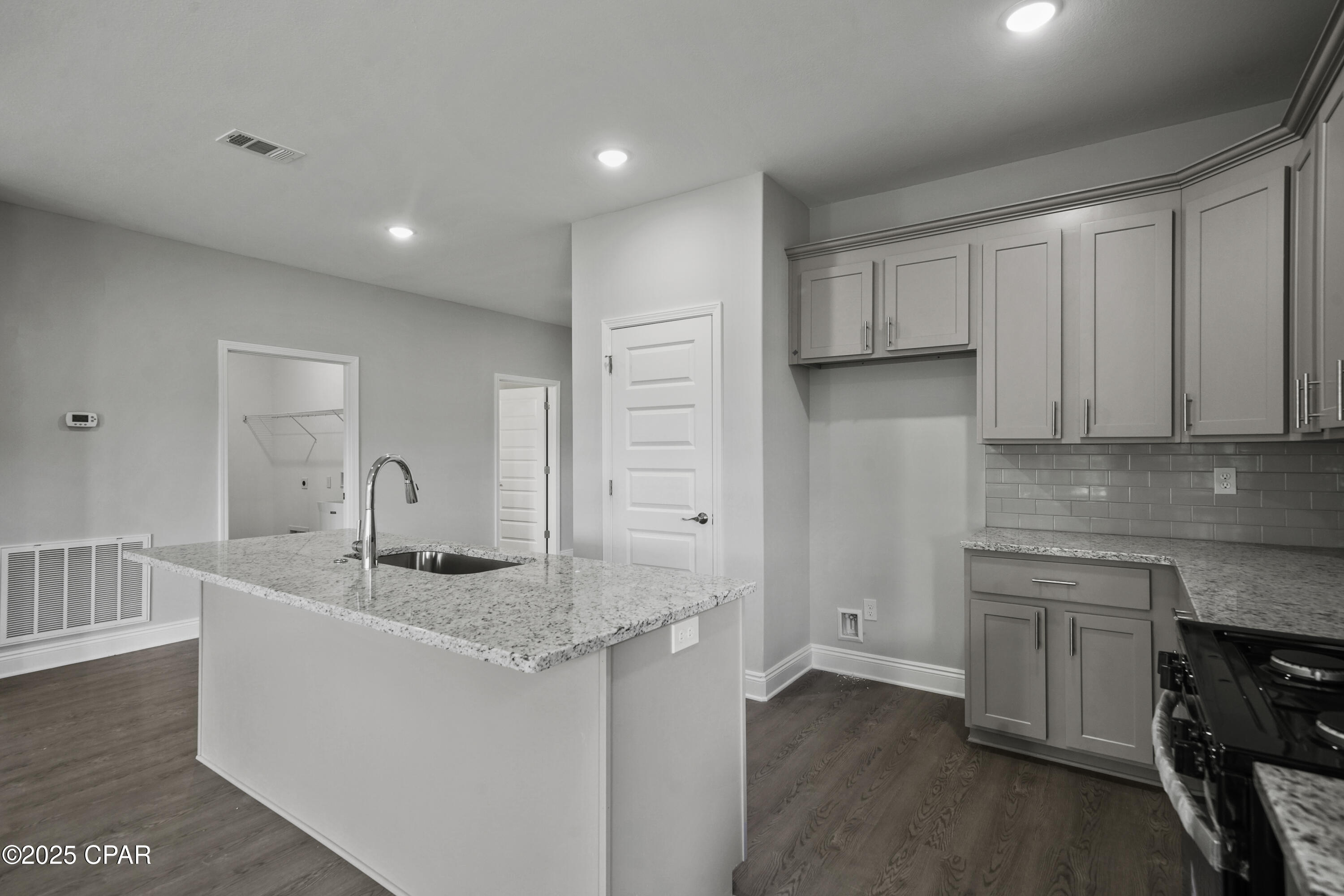 [No Recorded Subdiv] - Residential