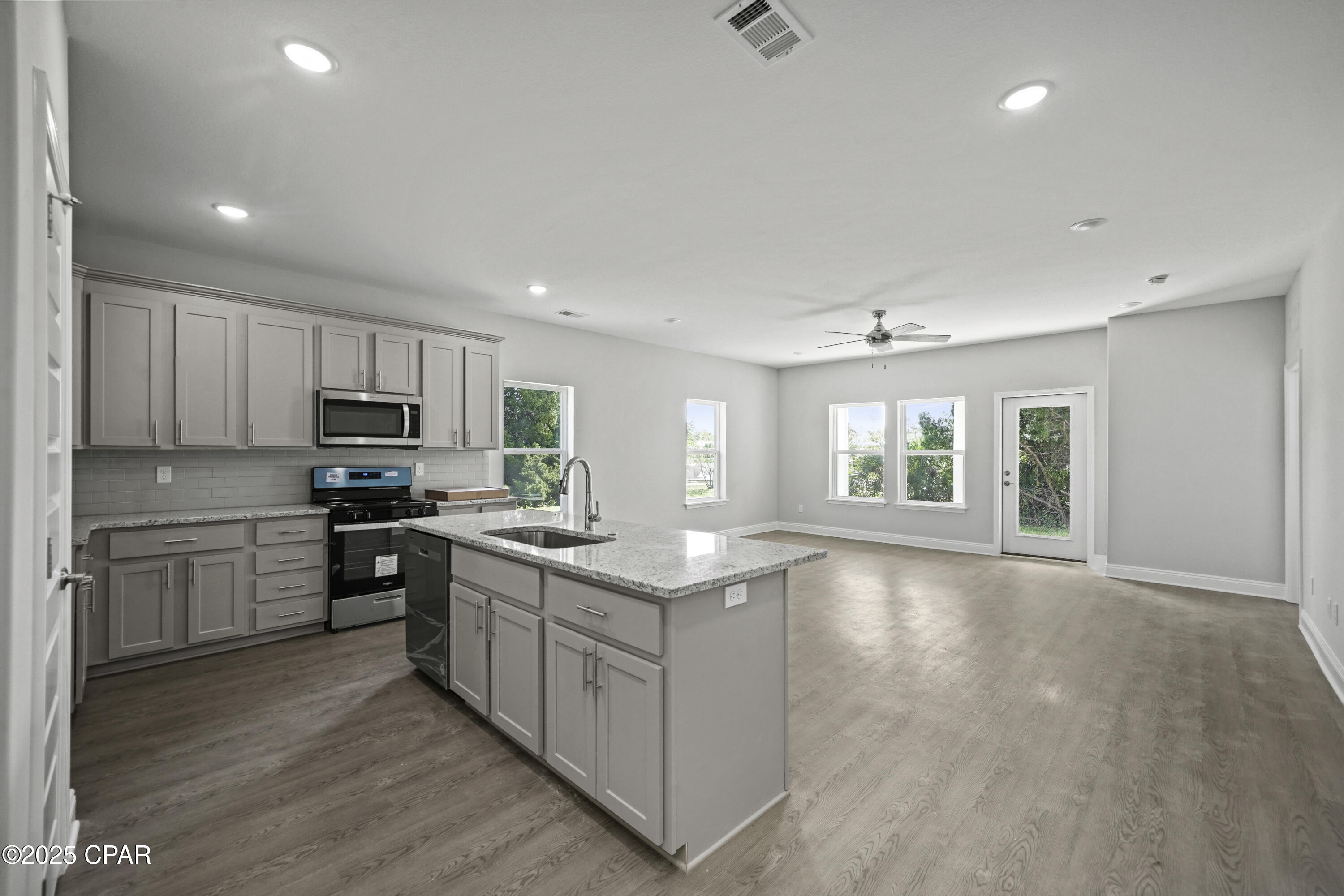 [No Recorded Subdiv] - Residential