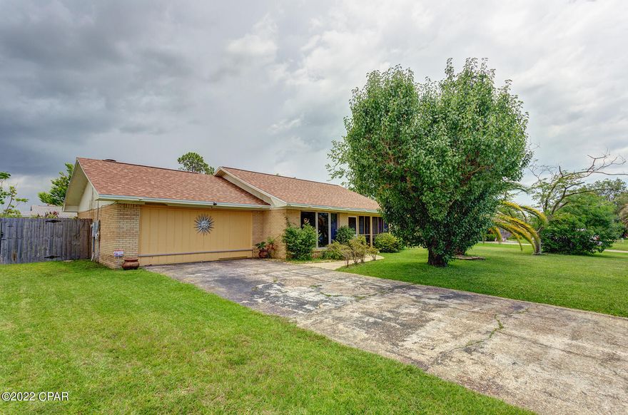 Paradise in your backyard! This 3 bedroom 2 bath pool   home is tucked away in the quiet neighborhood of Venetian Villa. It features a large open layout, a spacious kitchen with an island and eat in dining space, tile floors throughout, a formal dining room and a living room that can easily hold large furniture. The kitchen has stainless appliances as well as a pantry and a peek through to the living room. The back patio is screened in and over looks the well taken care of pool! The backyard is nicely landscaped for the perfect oasis at home, it even has an 8x10 shed/storage building and several producing fruit trees. Additionally the home has an indoor laundry room that provides room for extra indoor storage. Call for your private showing today!