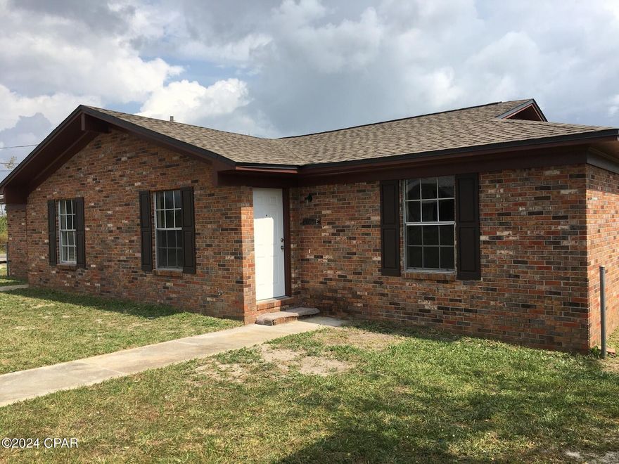 2 Bed 1 Bath brick duplex located in Springfield. Property offers a fenced courtyard, and a back patio for each unit and washer and dryer hookups in storage area. Lawncare included!

*NO PETS*

*Owner willing to consider Section 8*