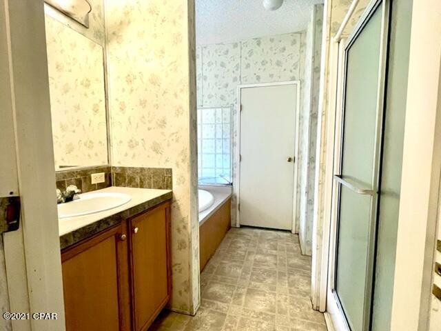 Moon Court - Residential