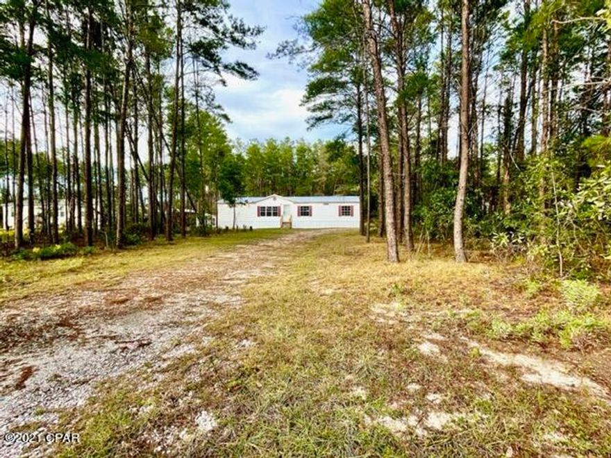 CURRENTLY UNDER CONTRACT, SELLER ACCEPTING BACKUP OFFERS.



Looking for a nice place that won't break the bank? Here you go! This is a 3 bedroom, 2 full baths, 2004 double wide, situated on roughly .75 acres. New metal roof installed(10/2021). Great location, just off Crooked Lane (across from Deane Bozeman). 

Call your Realtor today to schedule your private​​‌​​​​‌​‌​​​​‌​​‌​​​​‌‌ tour.