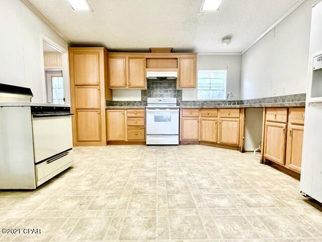 Moon Court - Residential