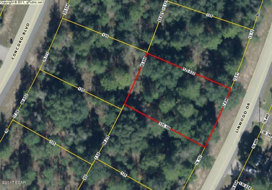 This is a beautiful, wooded lot, located in Sunny Hills Florida,off one of the main through streets.  This is a gorgeous community with lots of very nice lots and homes.  It is located near Sunny Country Club and Golf Course.  This lot is on a paved road approximately 1.5 miles from Highway 77, easy access to Panama City and the beaches.  This area boasts many smaller lakes in Sunny Hills that are great for fishing and recreation.