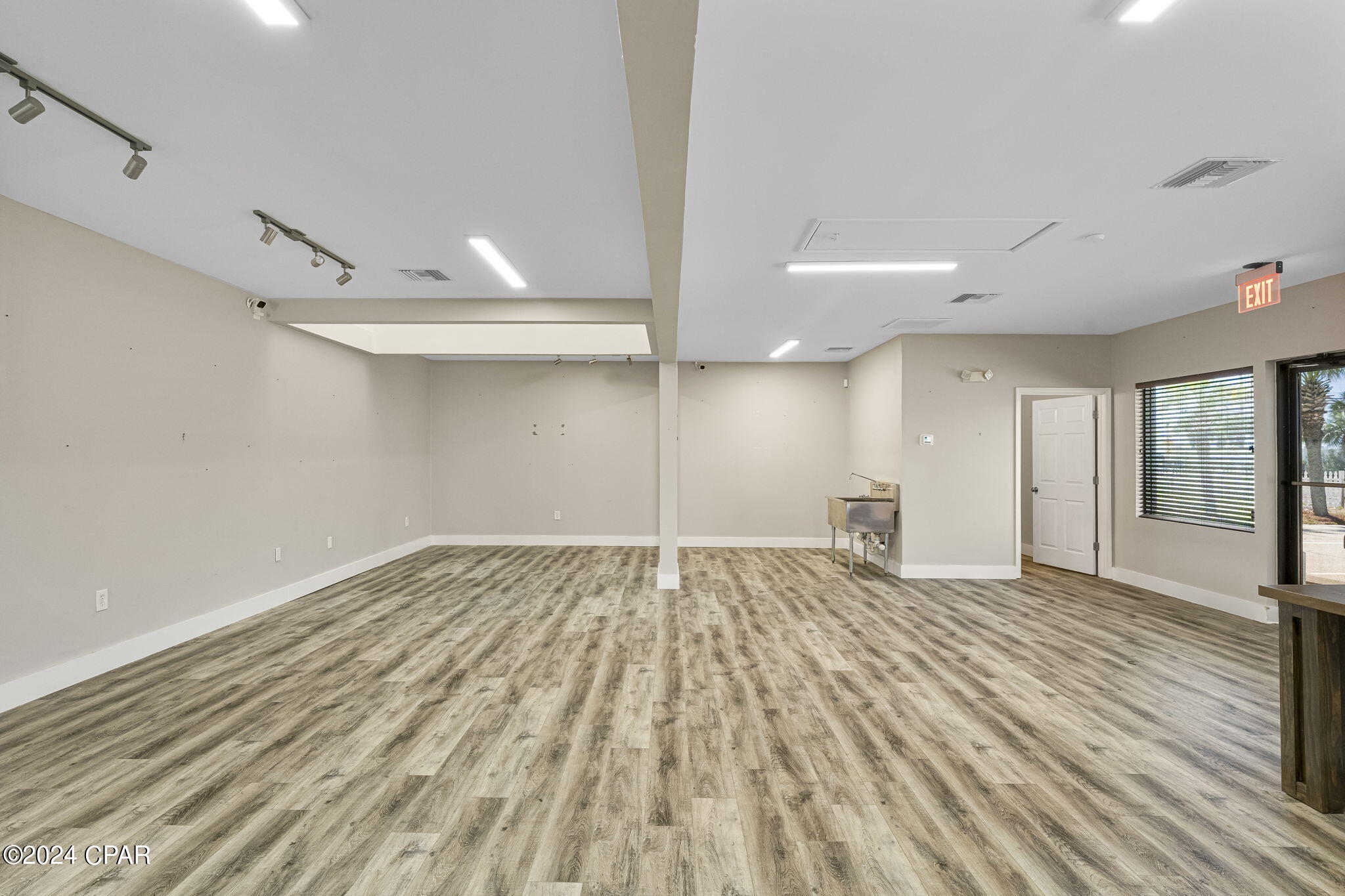 Crescent Beach Unit 1 - Commercial Sale