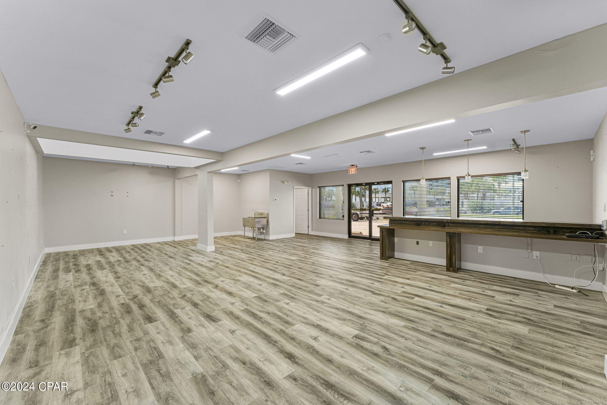 Crescent Beach Unit 1 - Commercial Sale