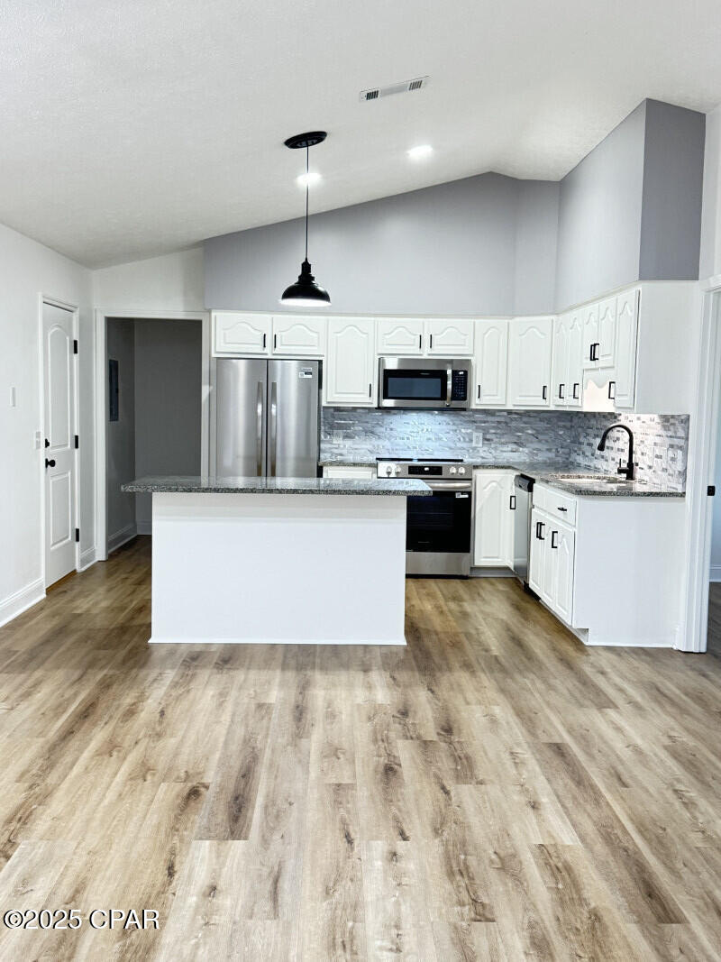 North Lagoon Oaks 6th Add - Residential